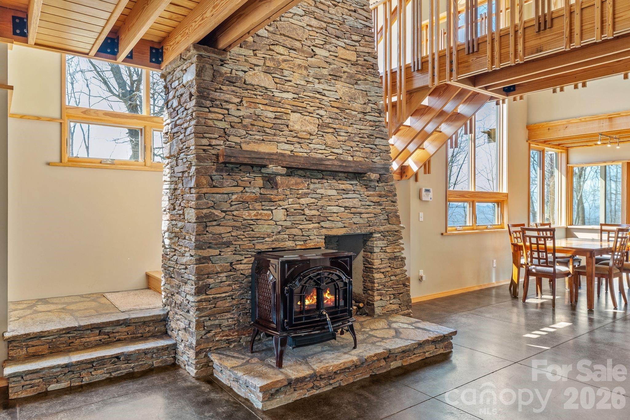588 Long Branch Road — Swannanoa