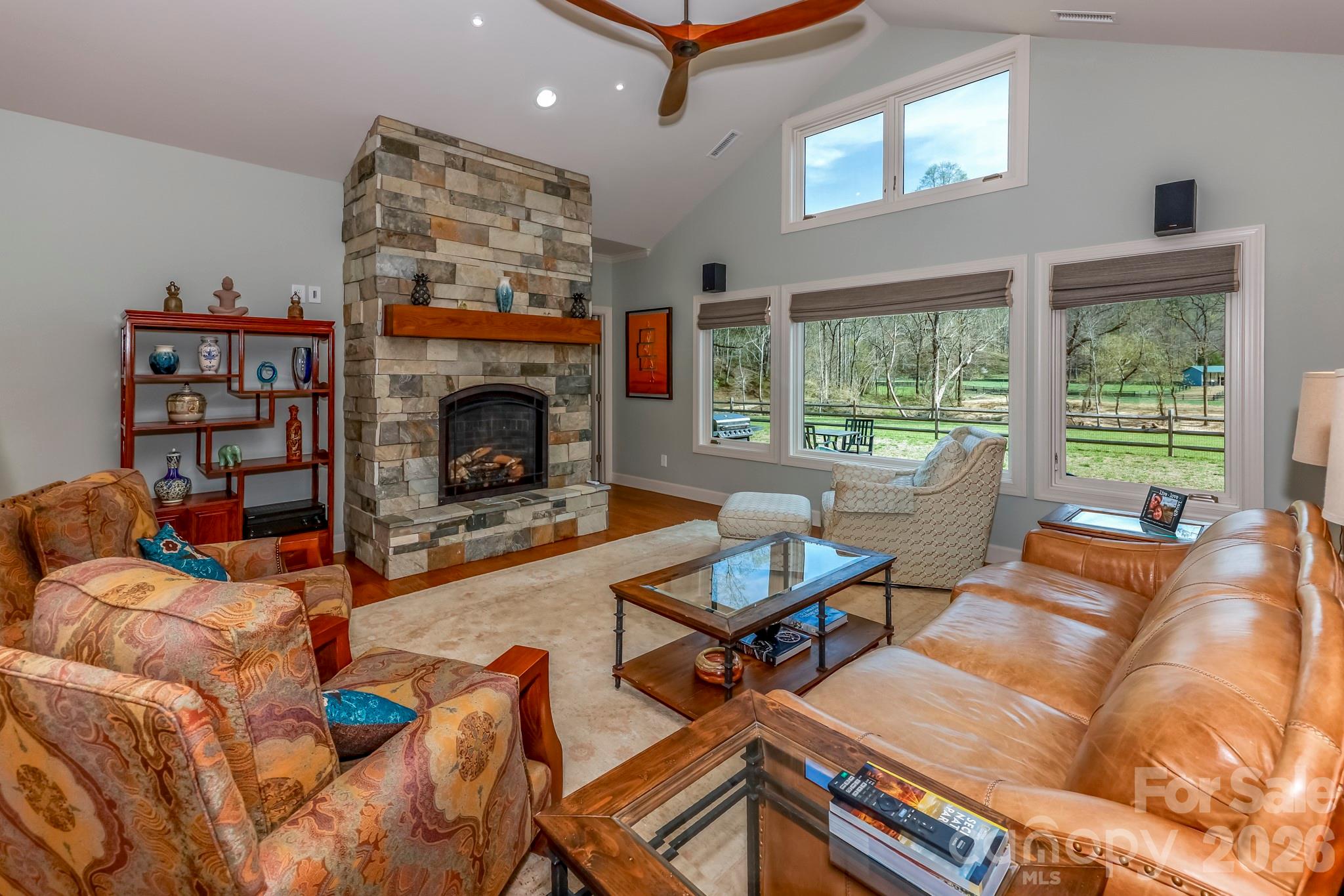 118 McOwenben Pass — Lake Lure