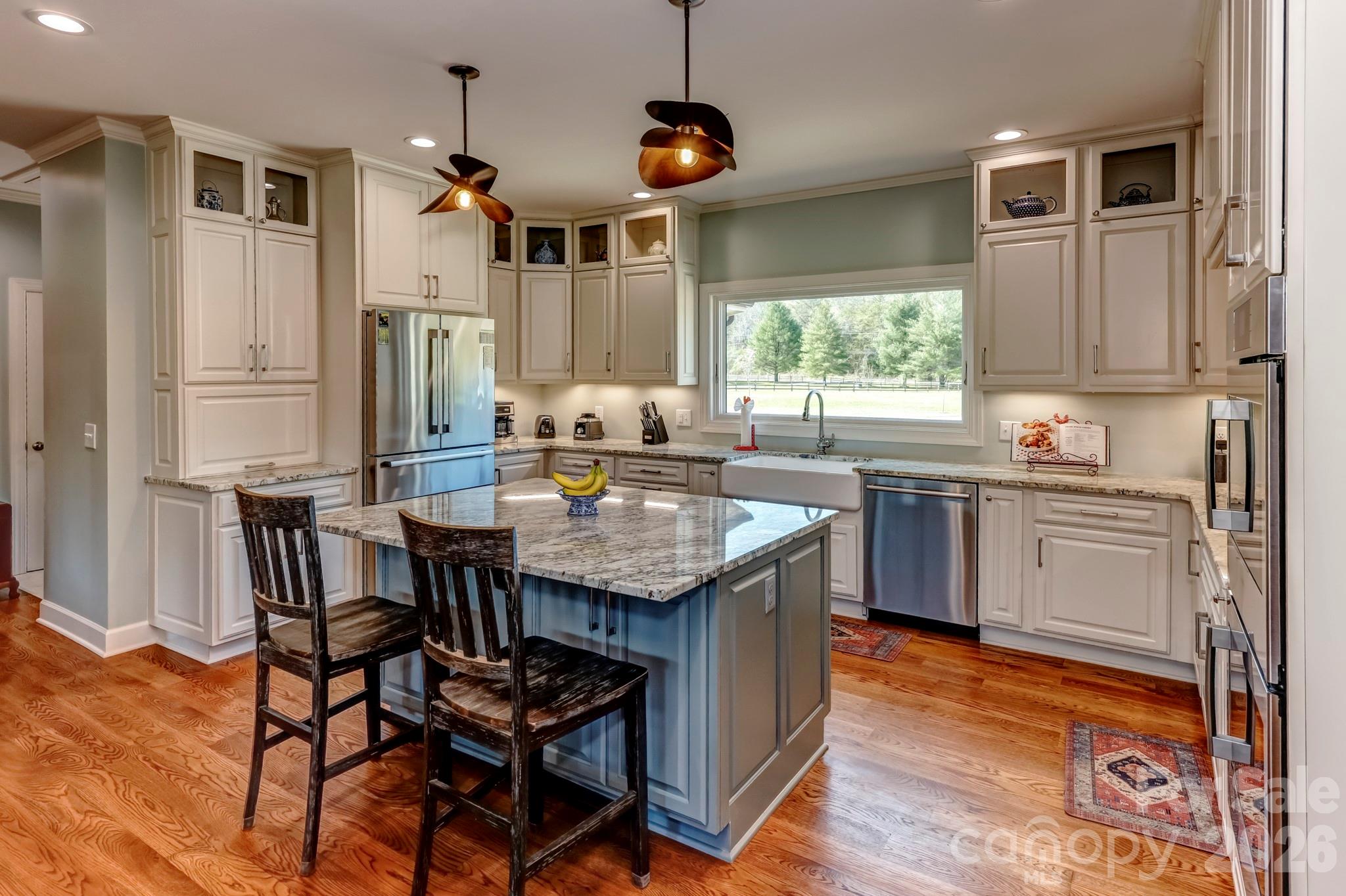 118 McOwenben Pass — Lake Lure