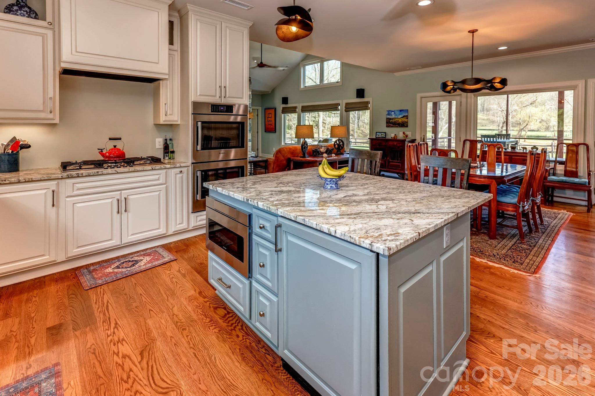 118 McOwenben Pass — Lake Lure