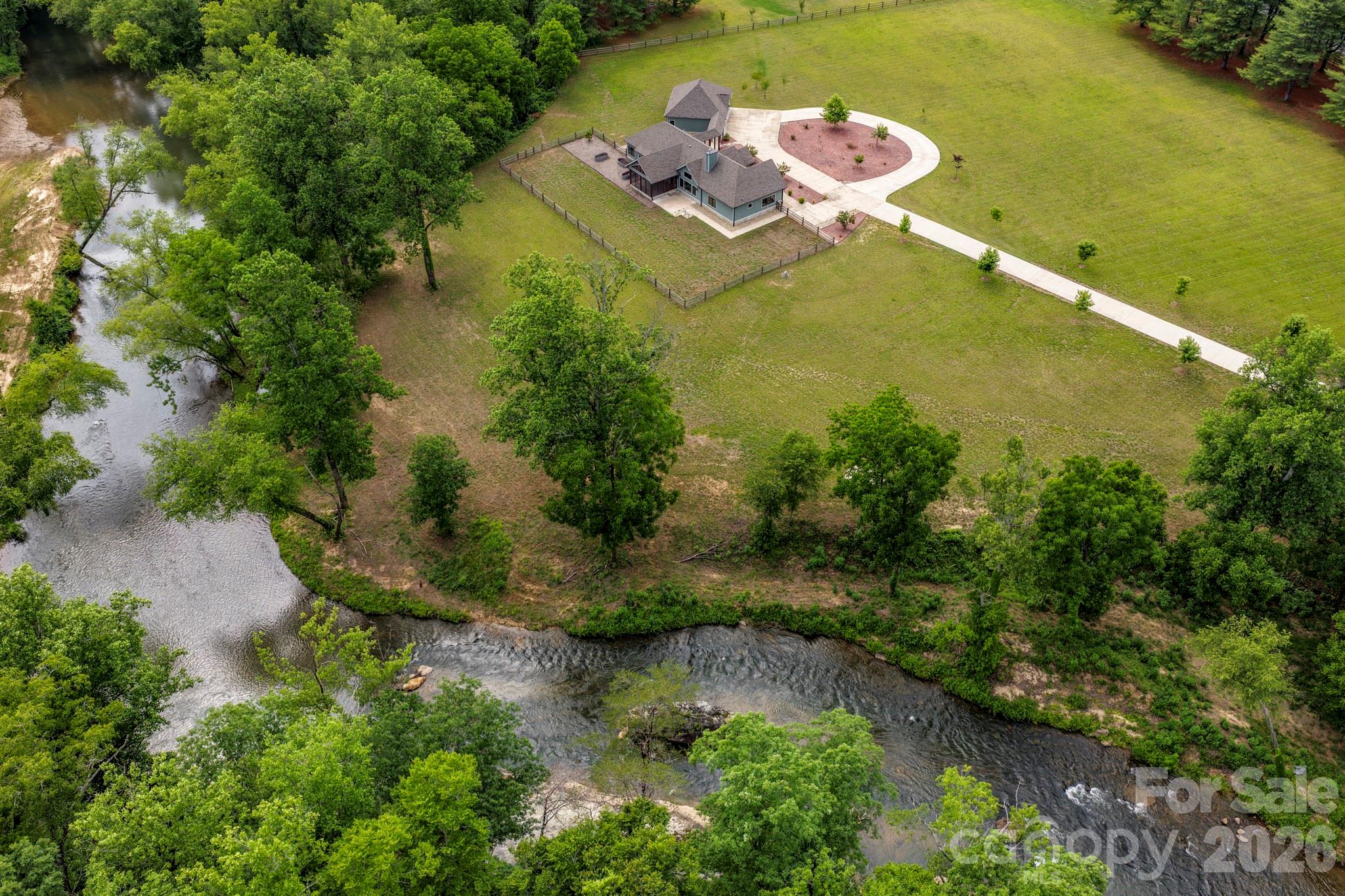 118 McOwenben Pass — Lake Lure