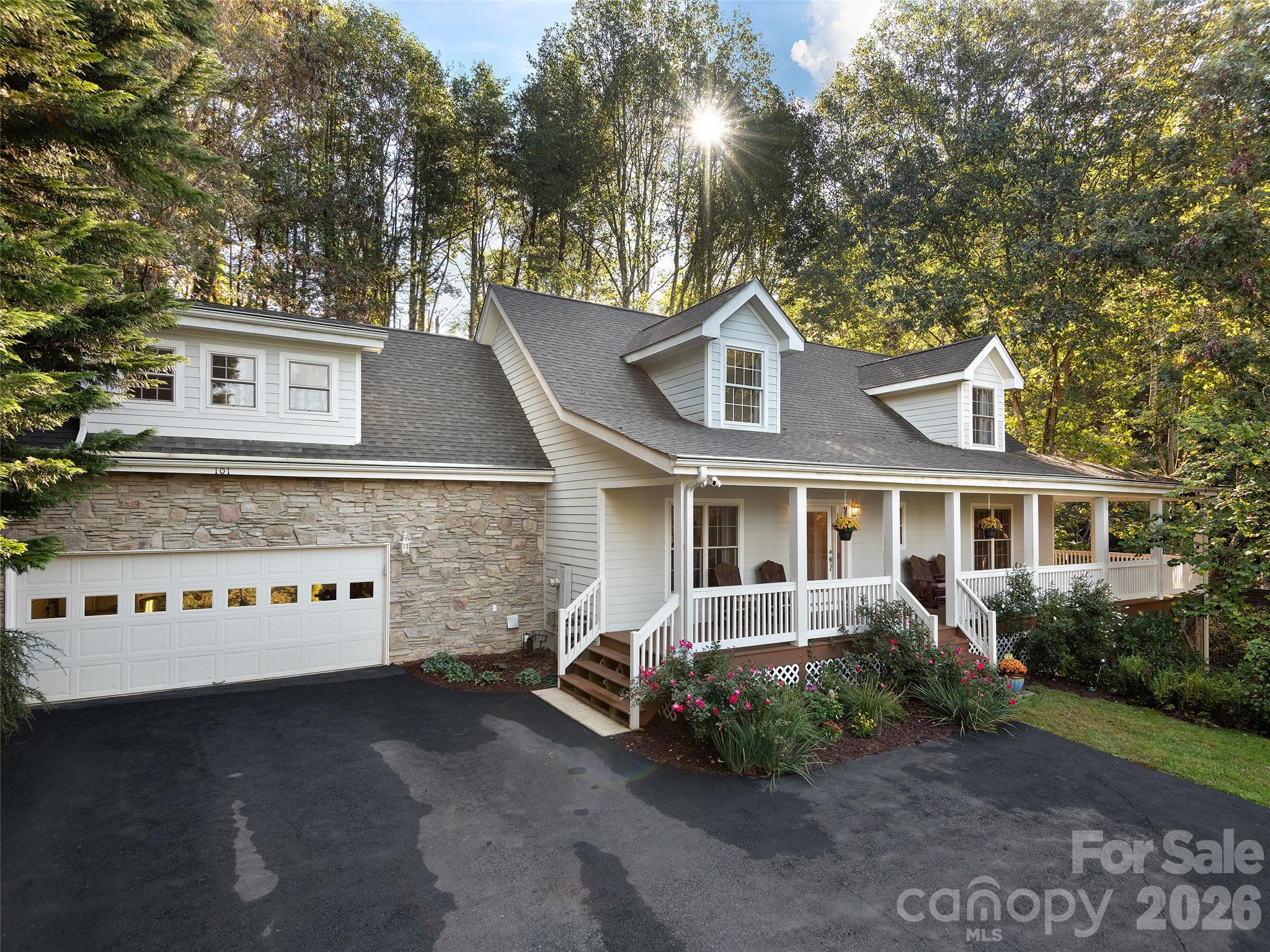 101 Skyview Drive — Asheville