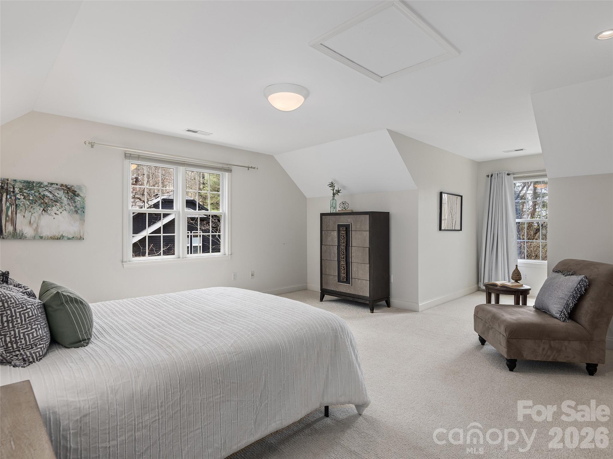 101 Skyview Drive — Asheville