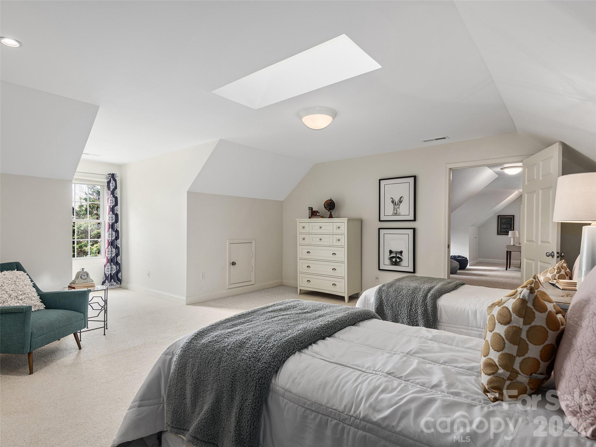 101 Skyview Drive — Asheville