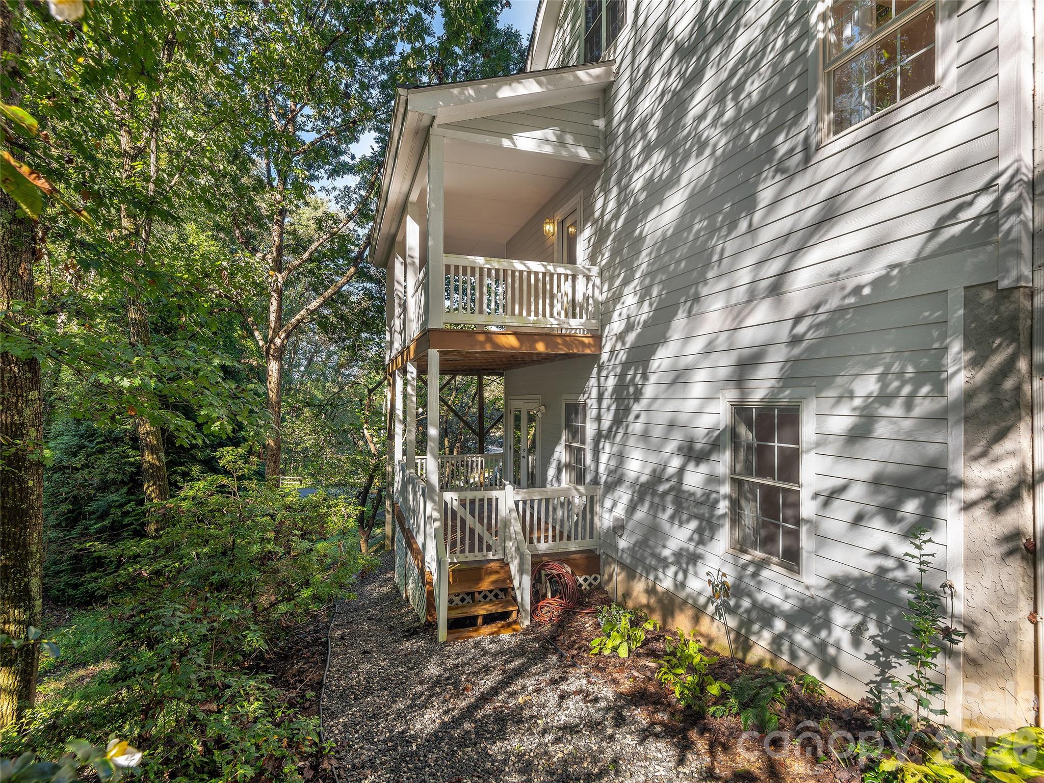 101 Skyview Drive — Asheville