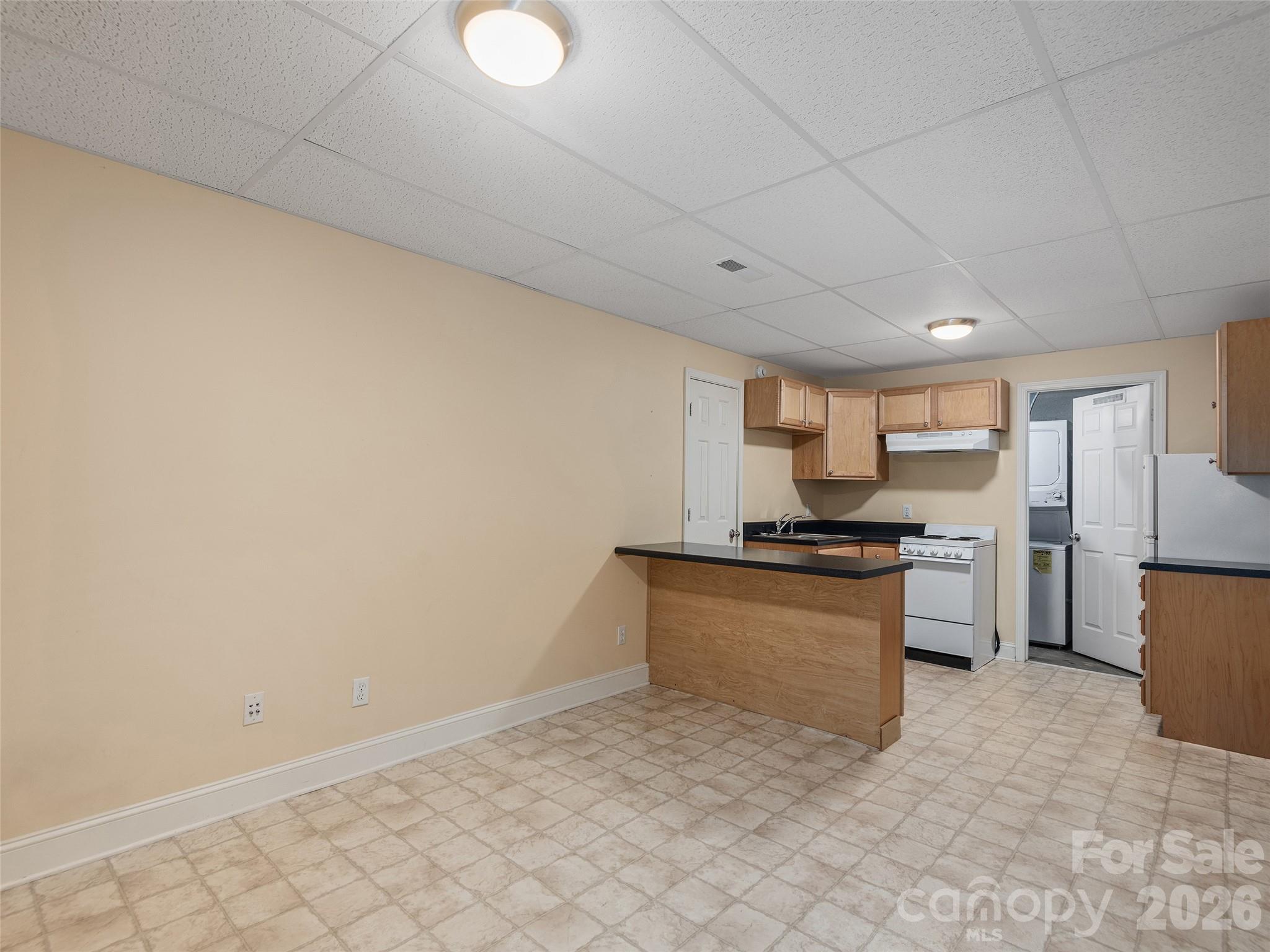 101 Skyview Drive — Asheville