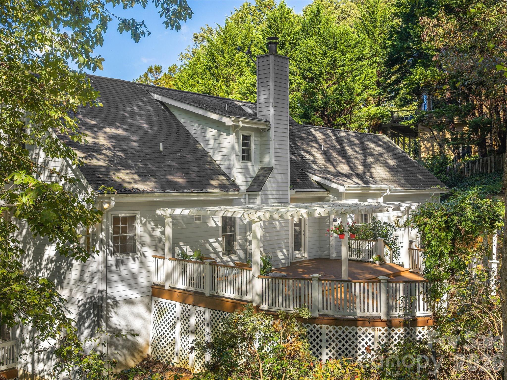 101 Skyview Drive — Asheville