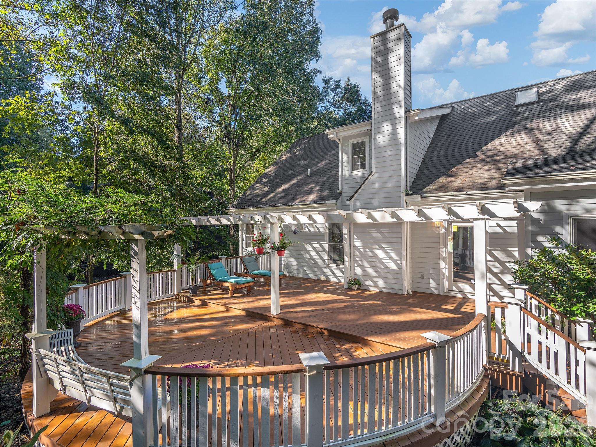 101 Skyview Drive — Asheville