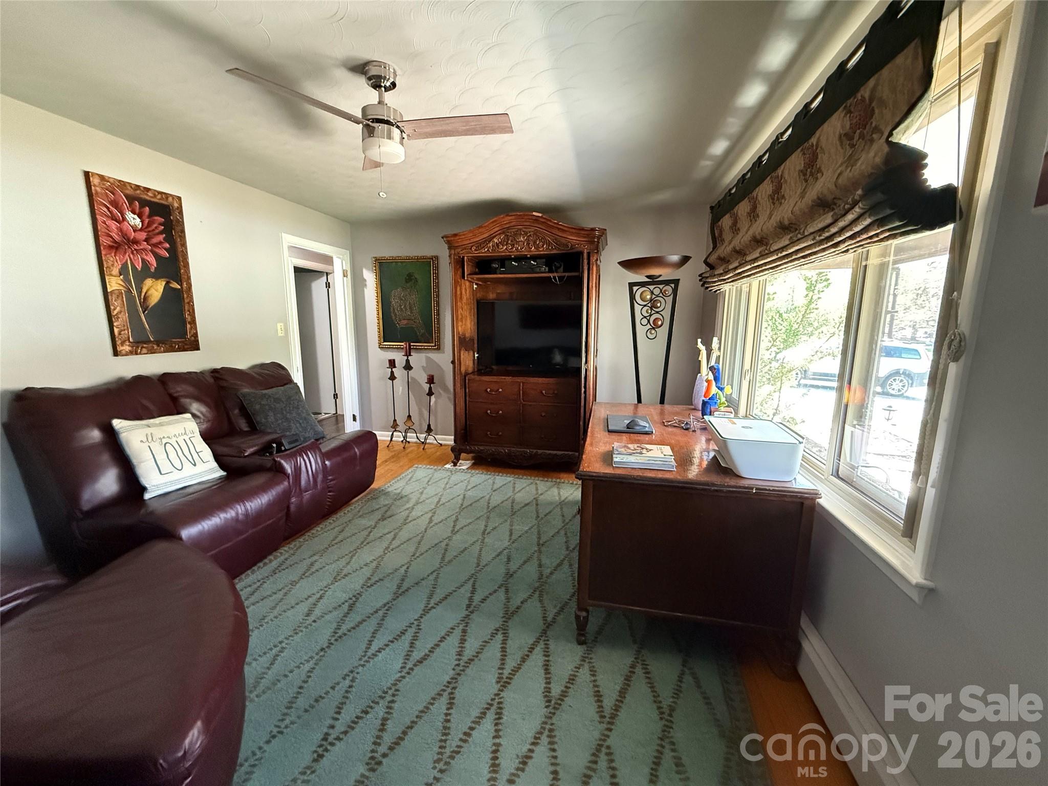 3309 40th Avenue Place NE — Hickory