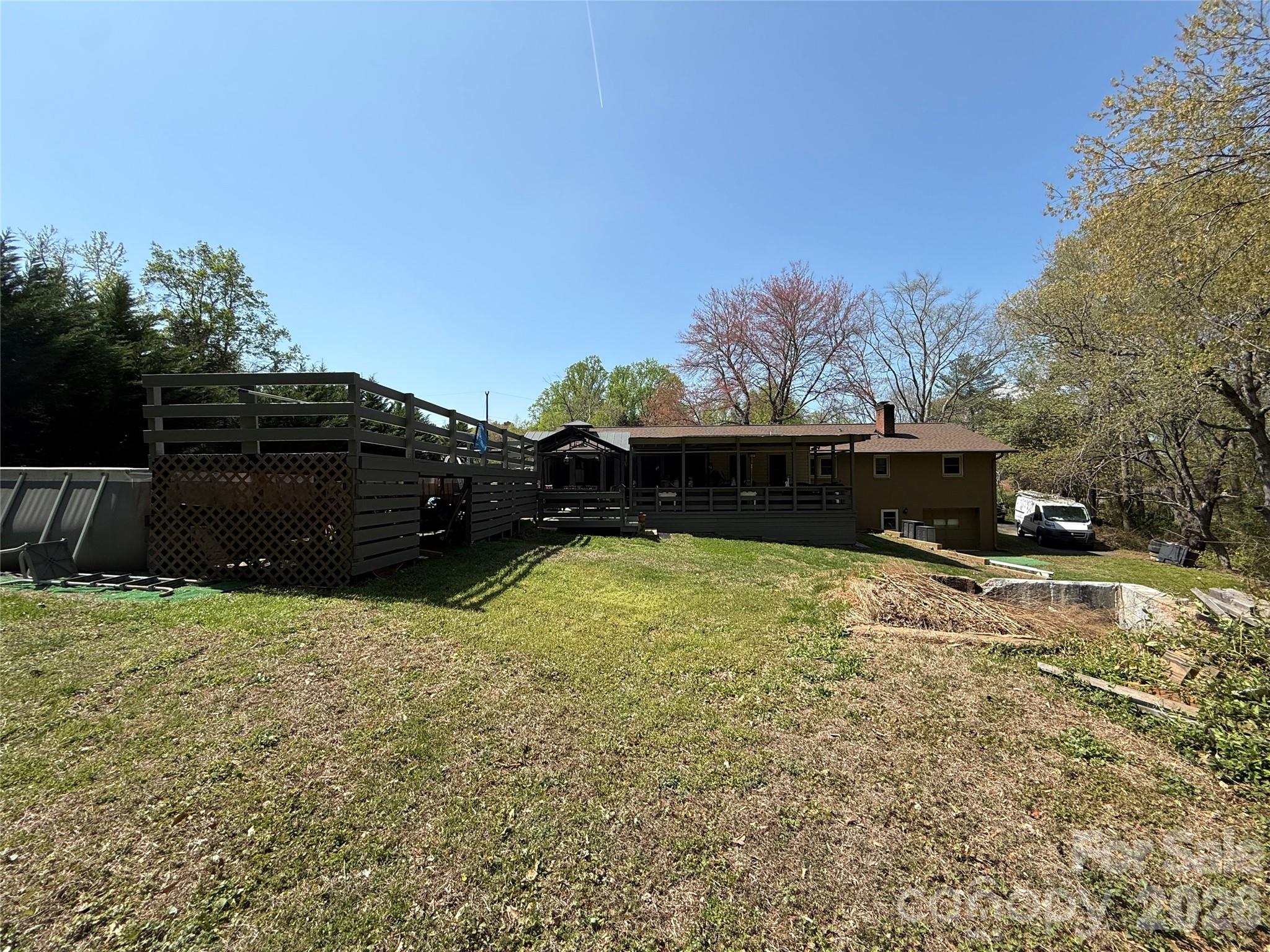 3309 40th Avenue Place NE — Hickory