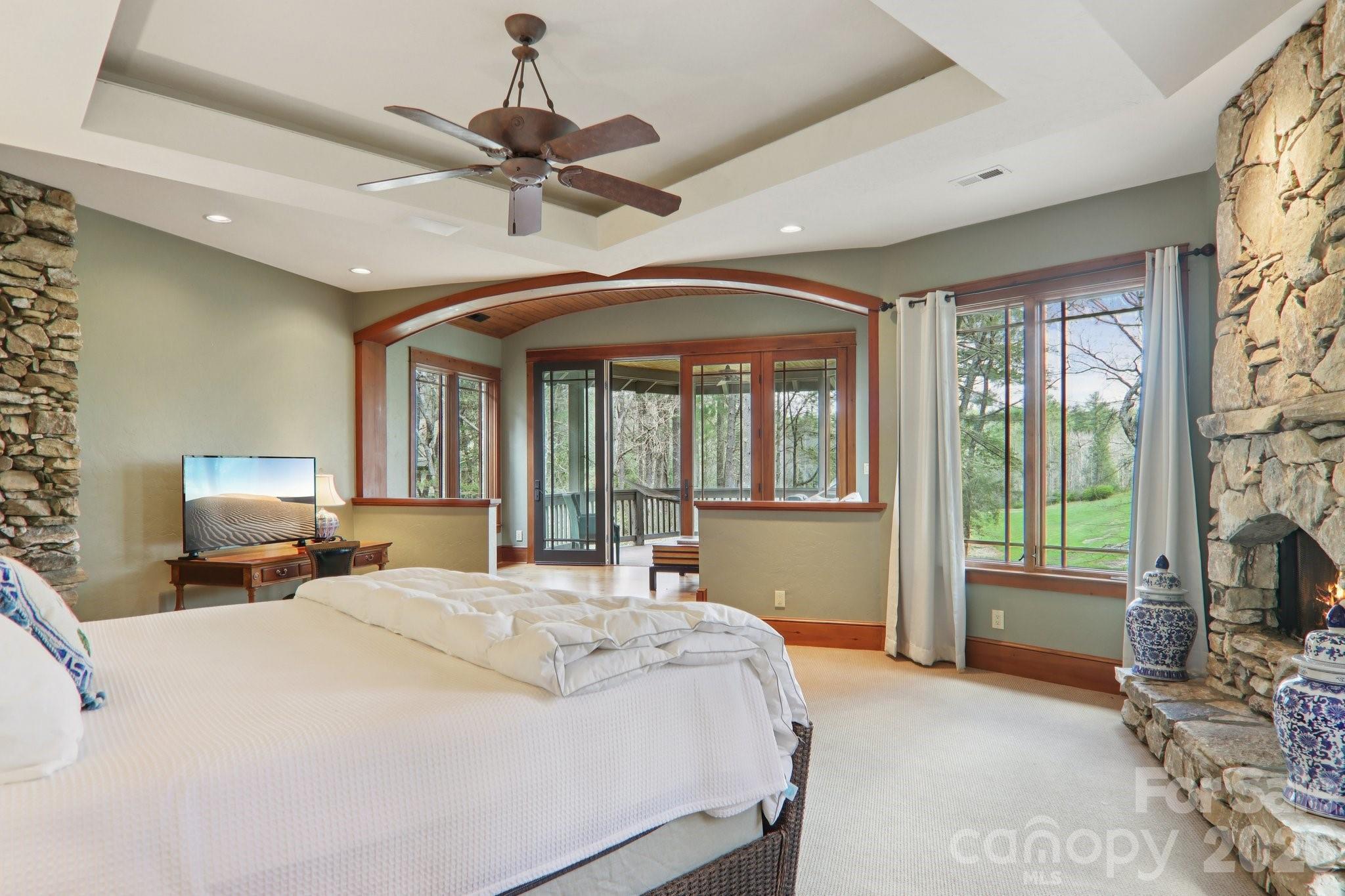 46 Mills Creek Drive — Lake Toxaway