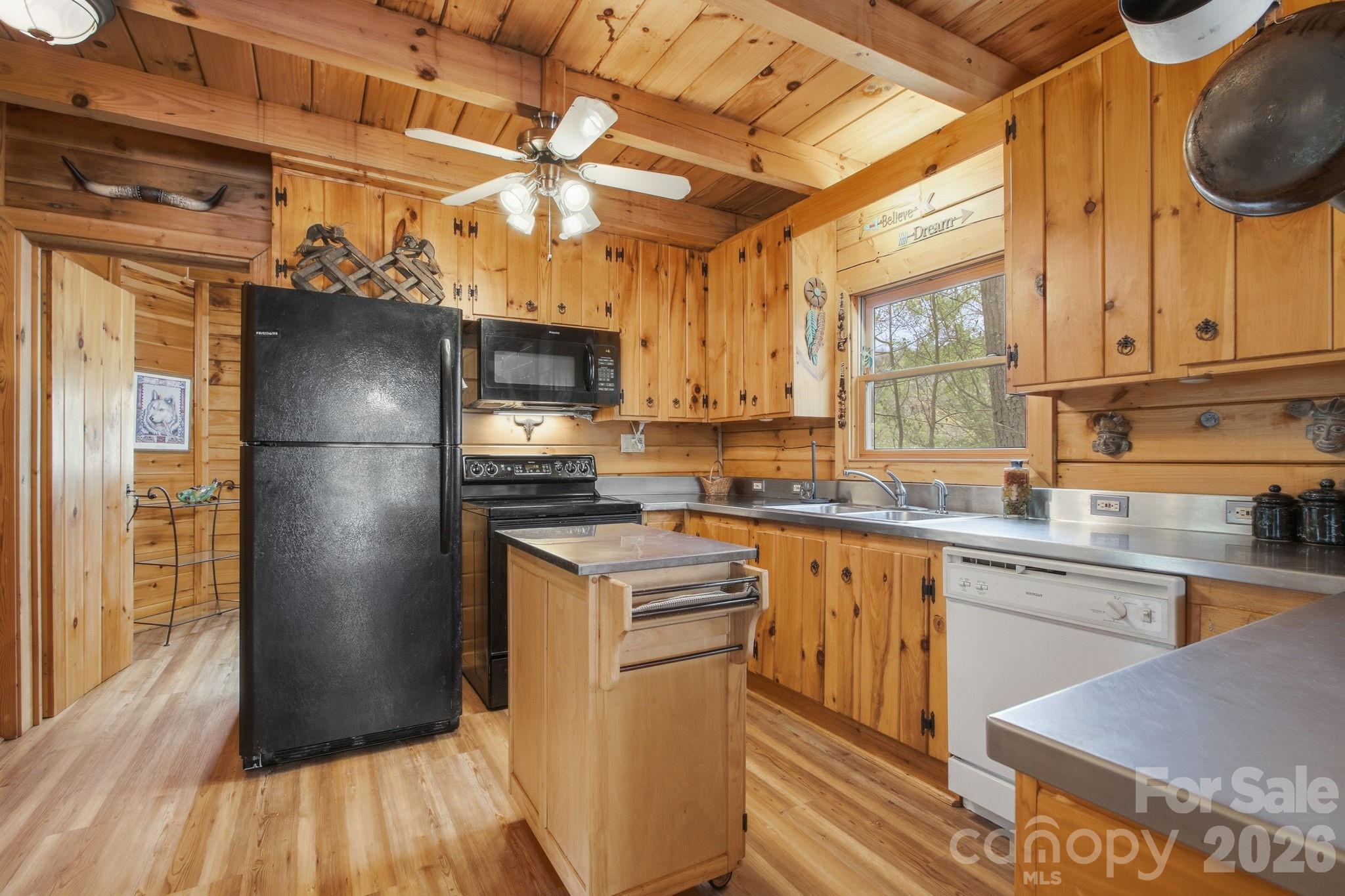 3455 Valley Drive — Lenoir