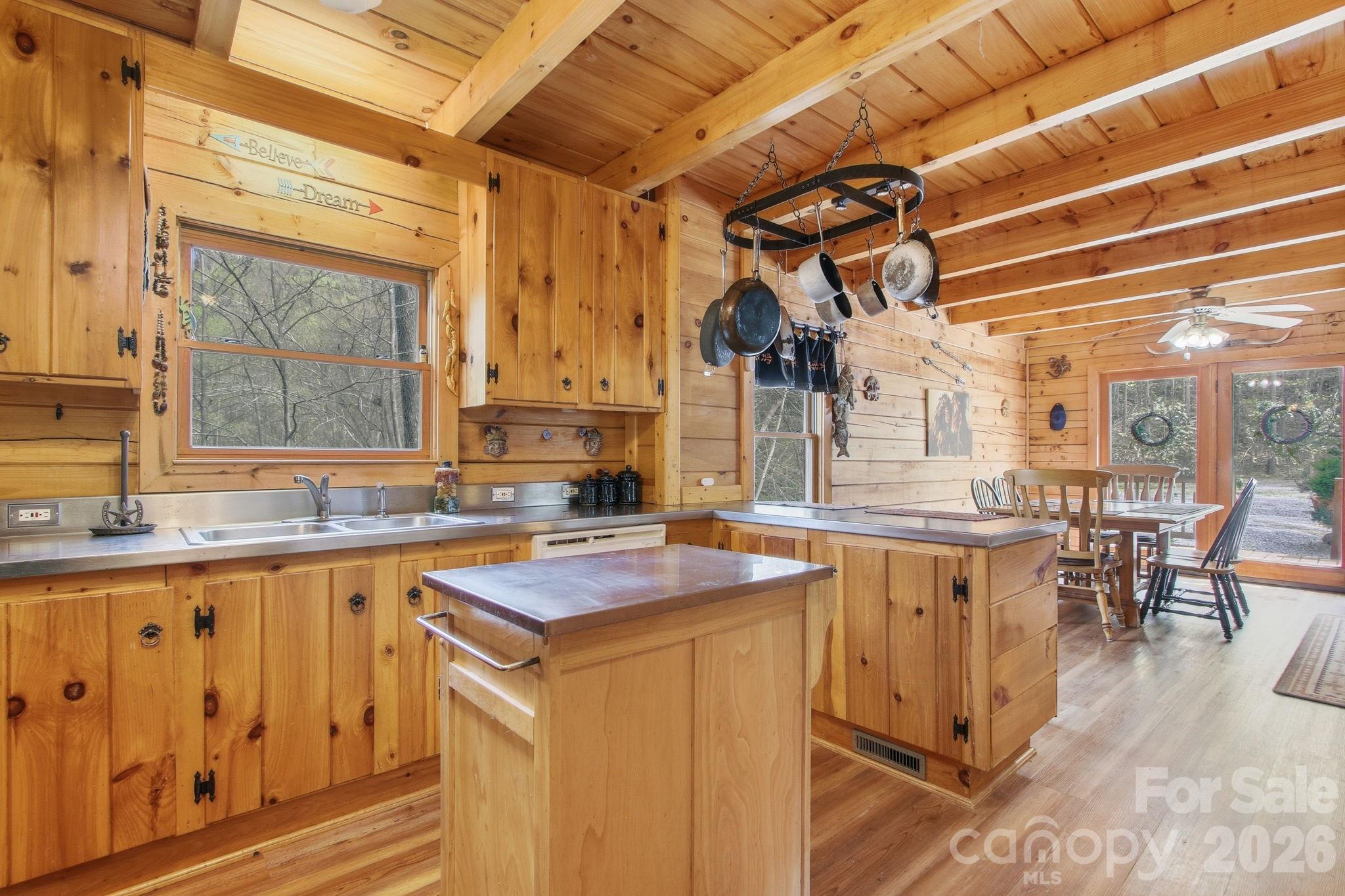 3455 Valley Drive — Lenoir