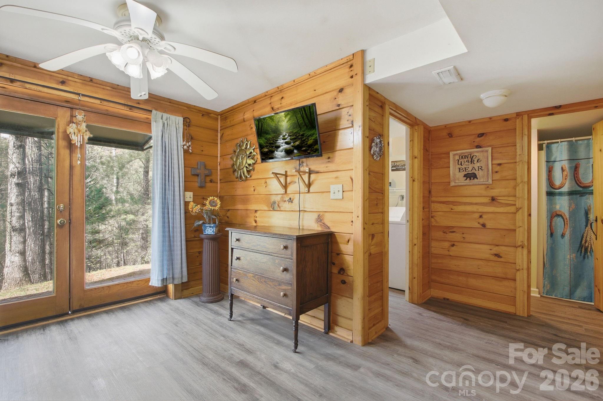 3455 Valley Drive — Lenoir