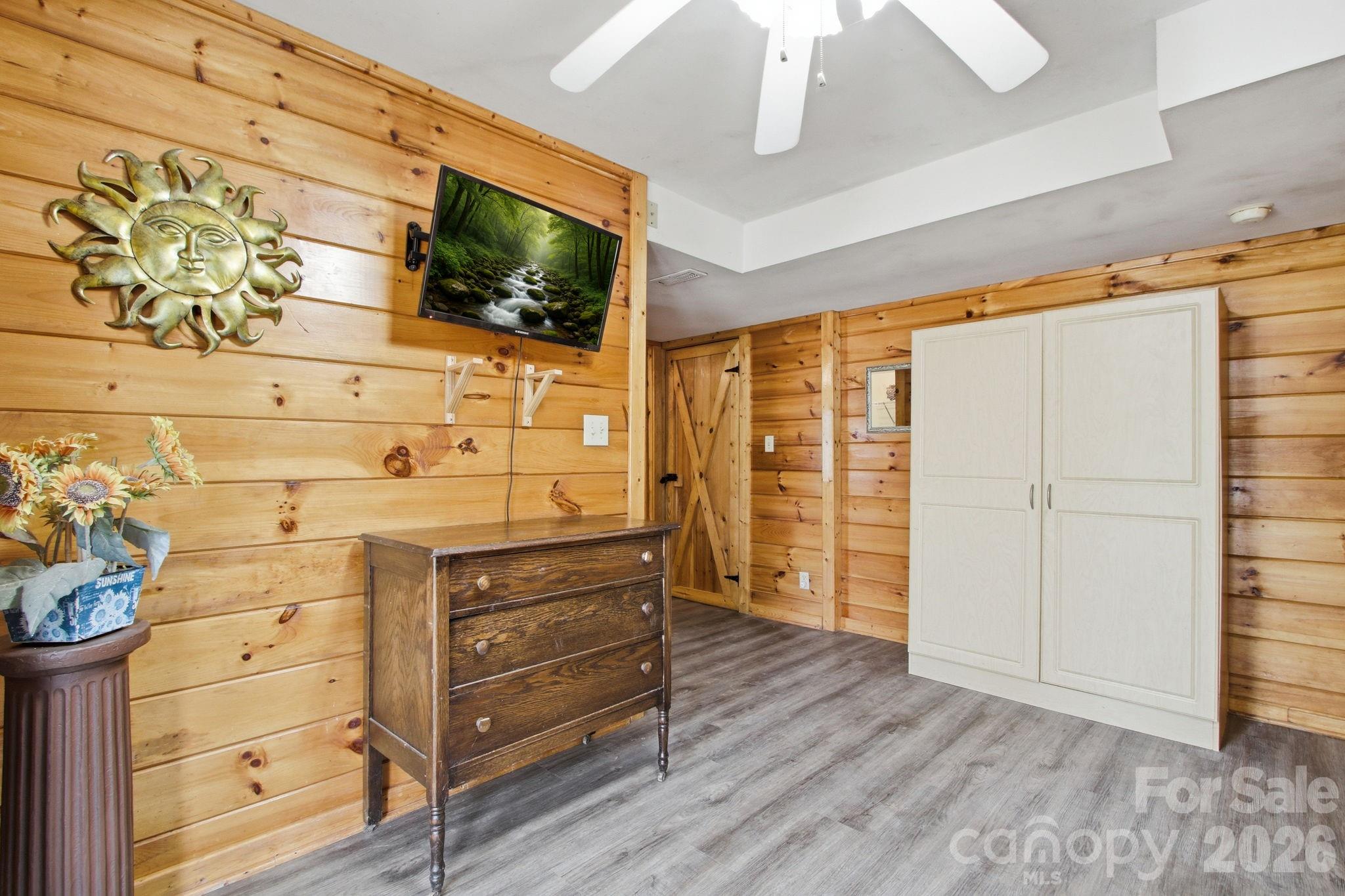 3455 Valley Drive — Lenoir