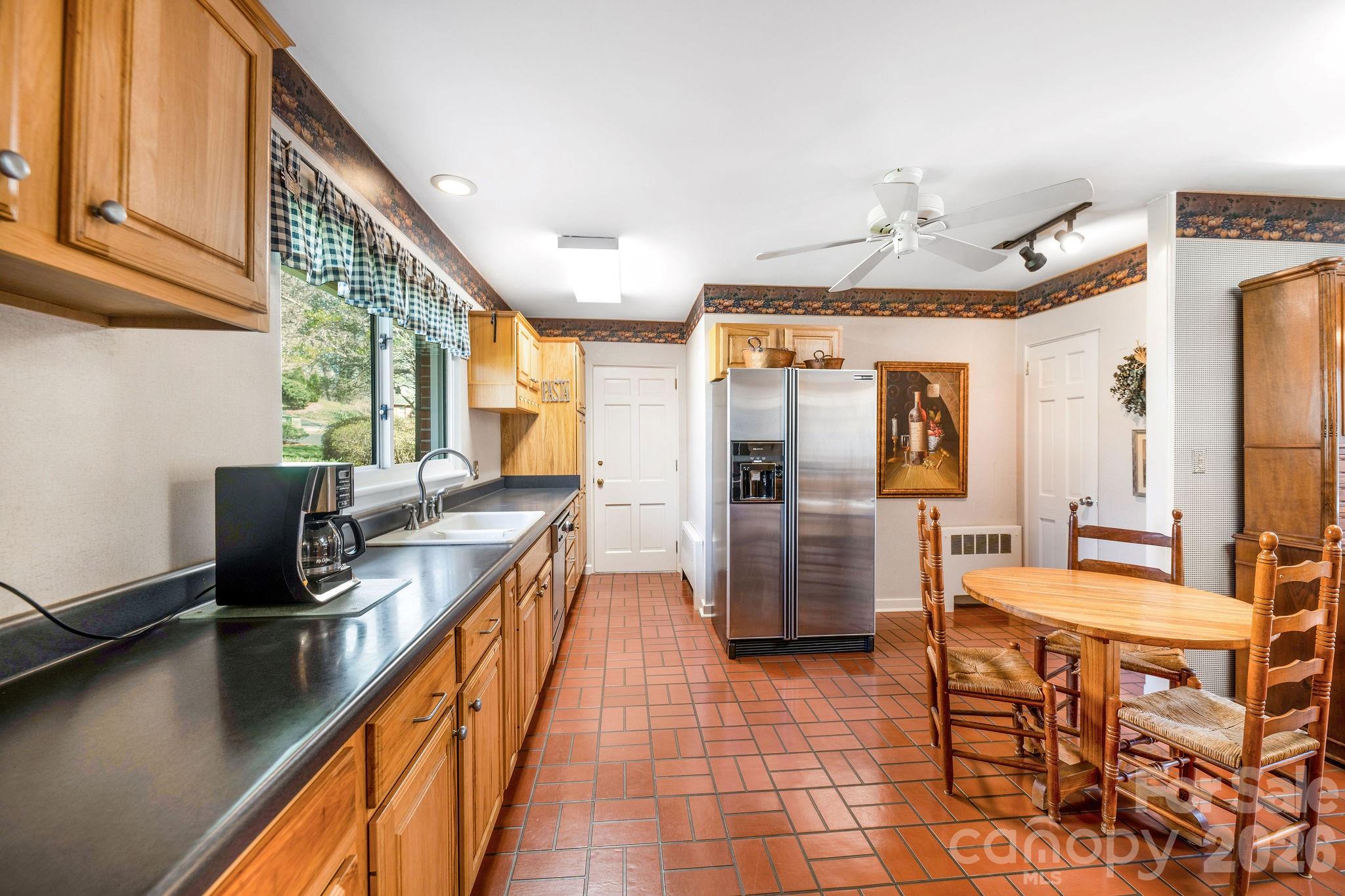4 Dogwood Road — Asheville
