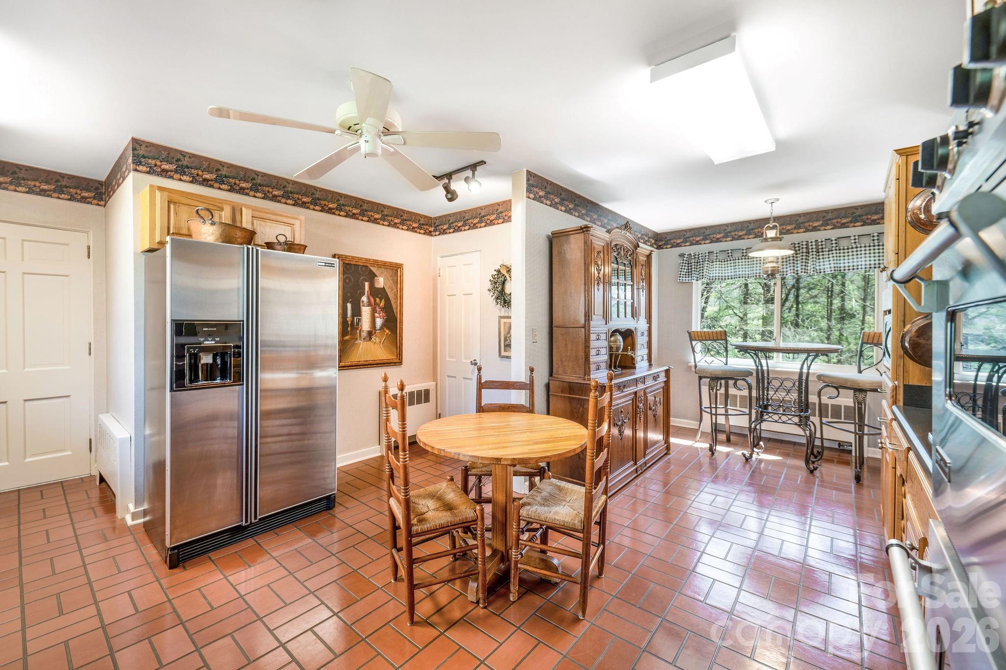 4 Dogwood Road — Asheville
