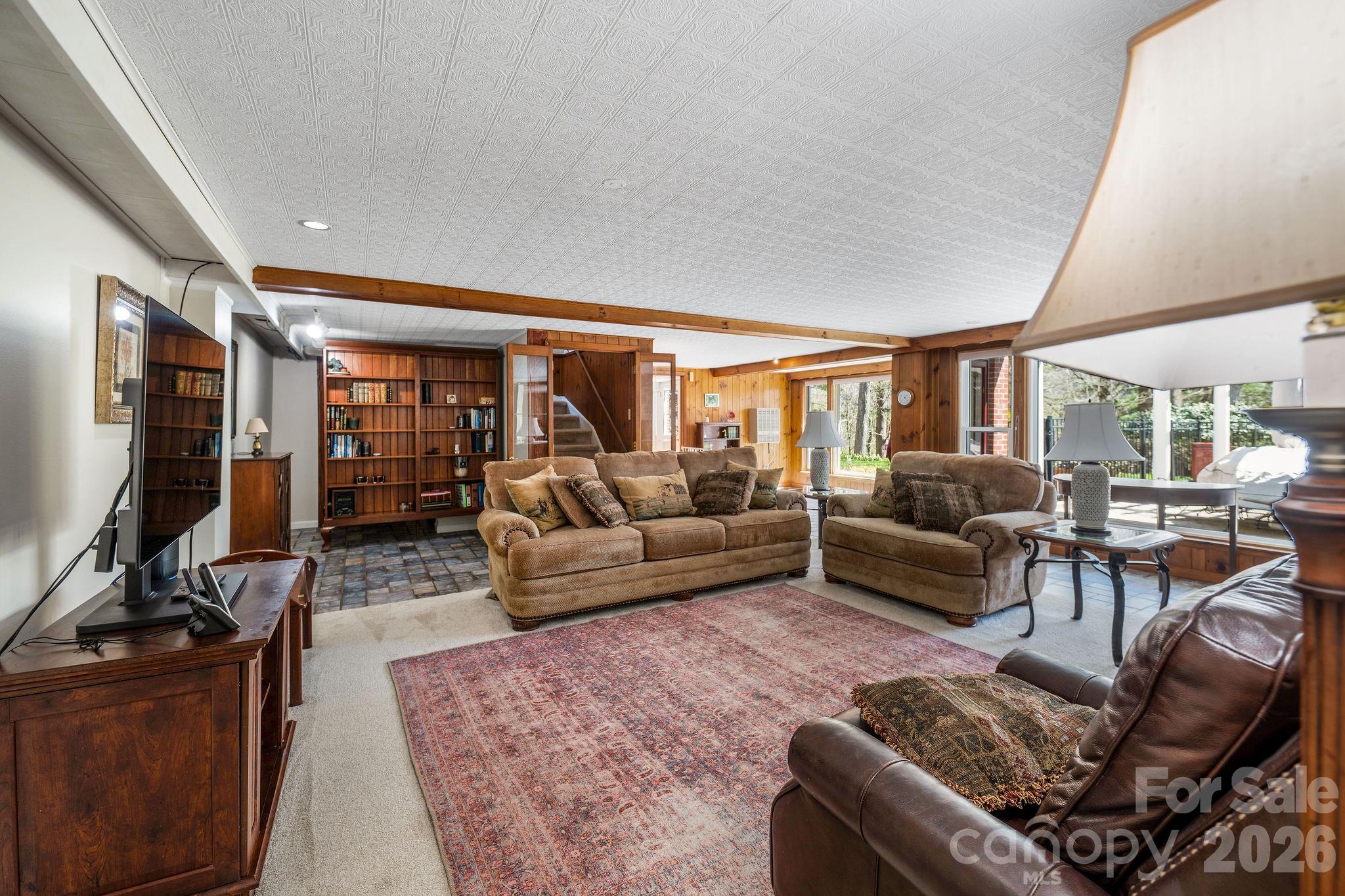 4 Dogwood Road — Asheville