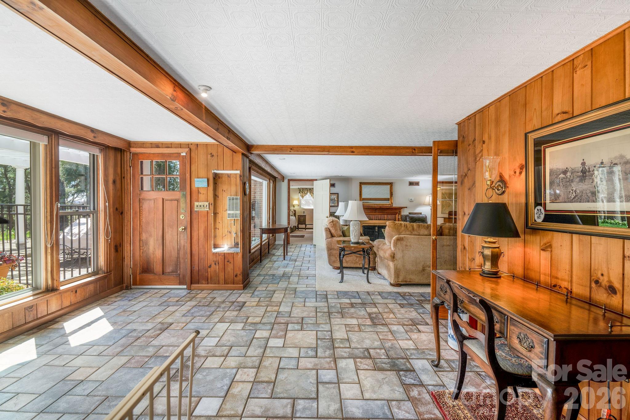 4 Dogwood Road — Asheville