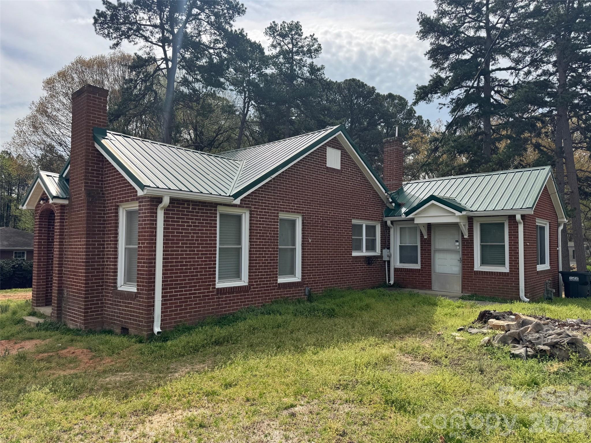 3325 Statesville Boulevard — Salisbury