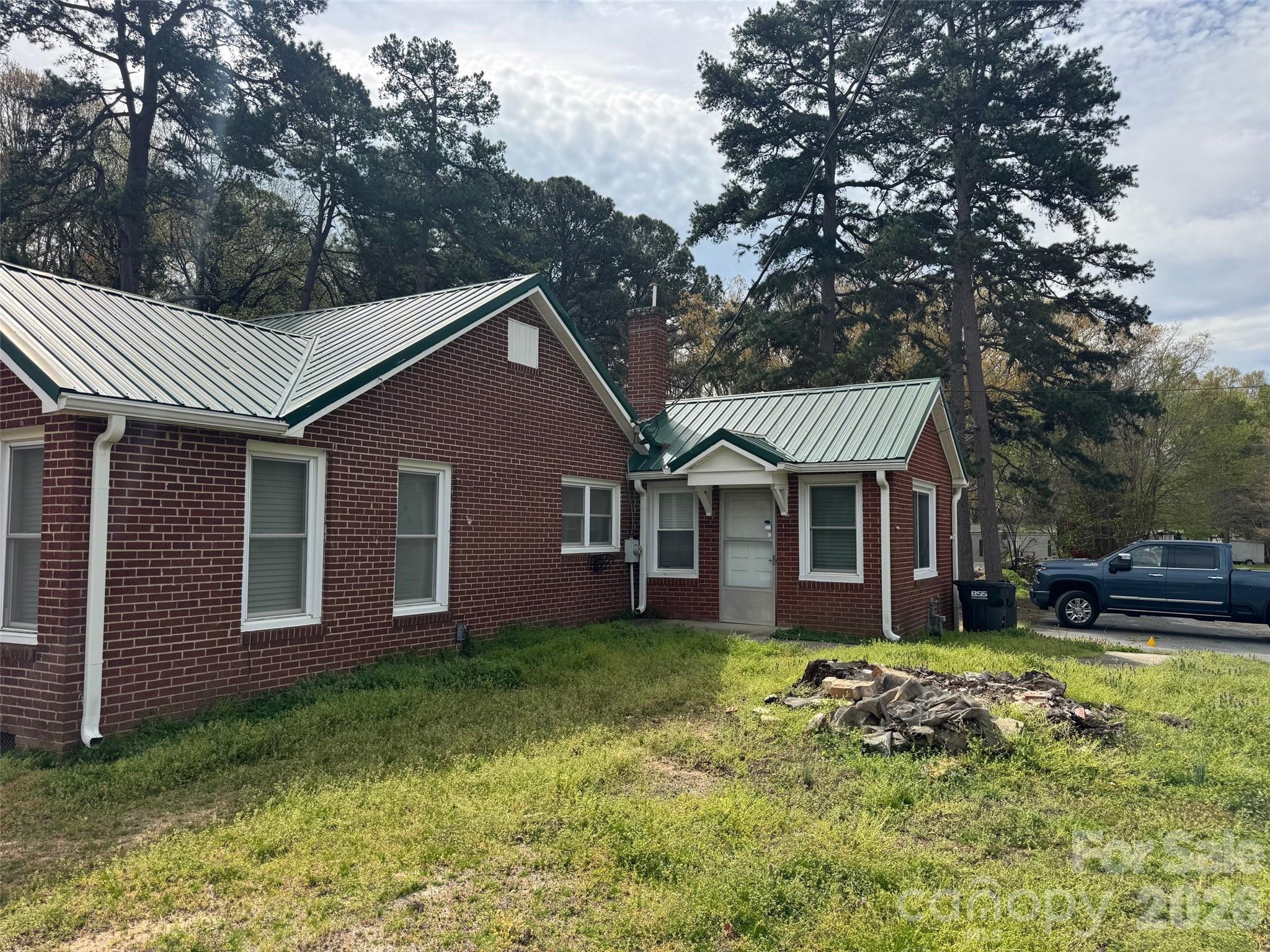 3325 Statesville Boulevard — Salisbury