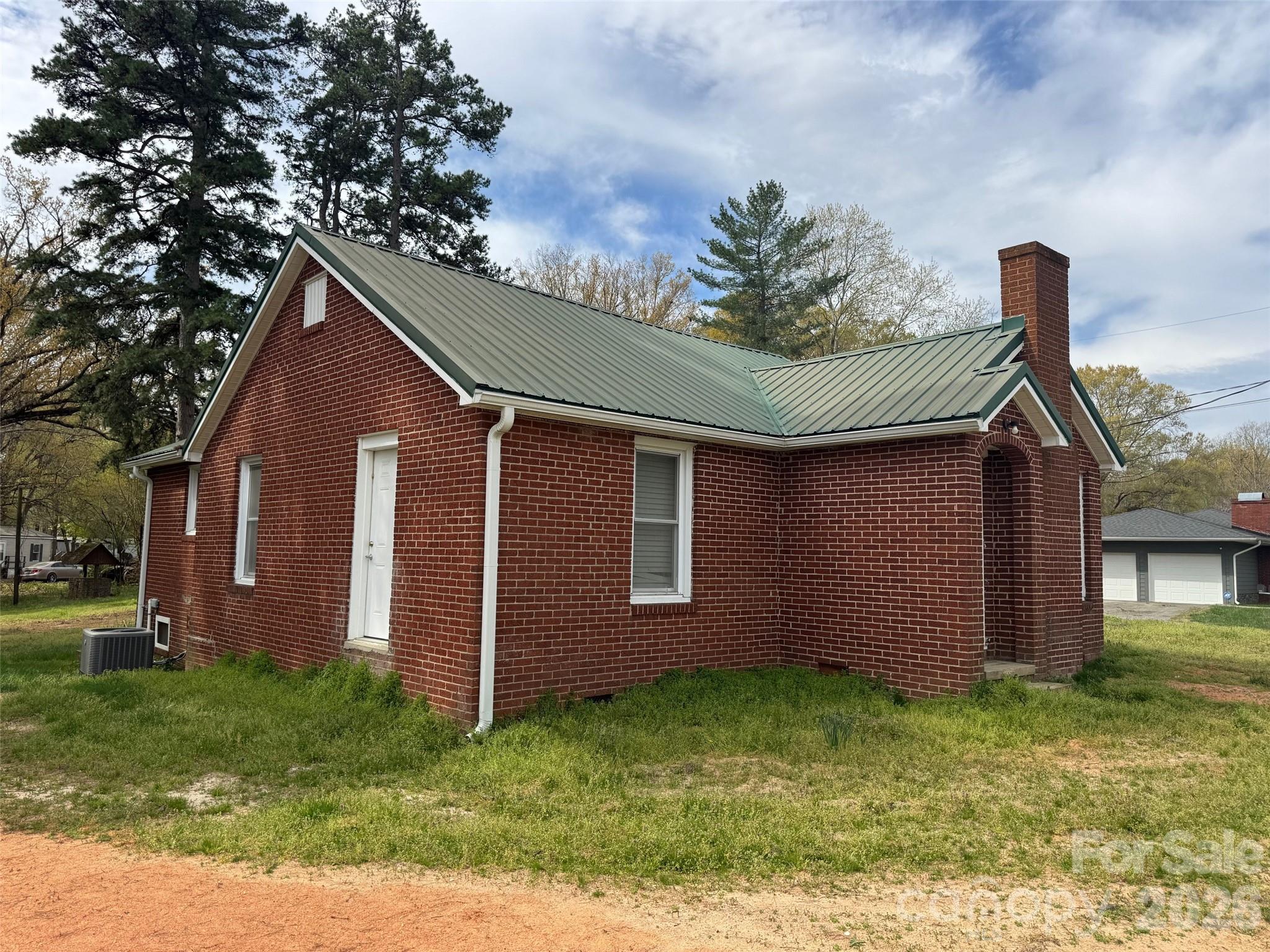 3325 Statesville Boulevard — Salisbury