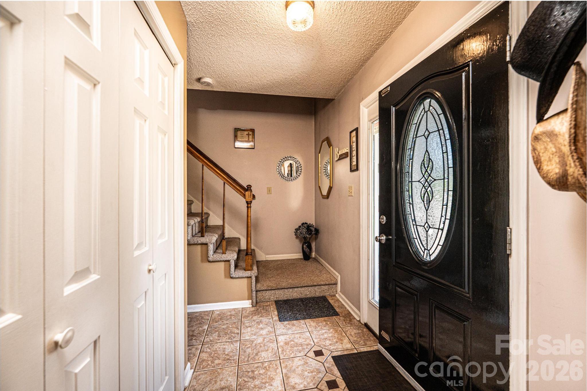 3229 15th Avenue NE — Conover