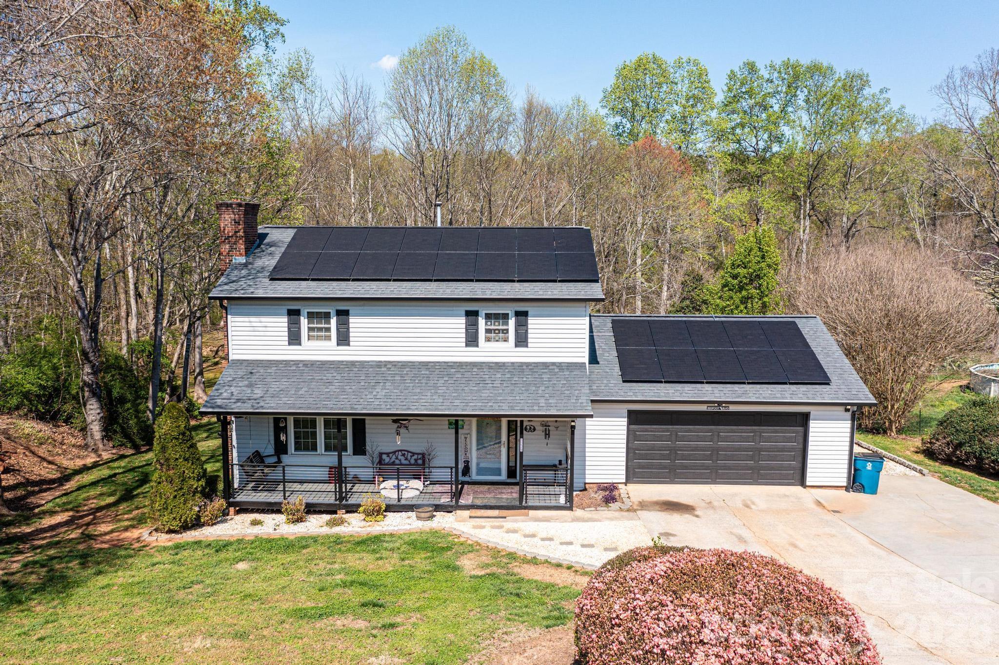 3229 15th Avenue NE — Conover