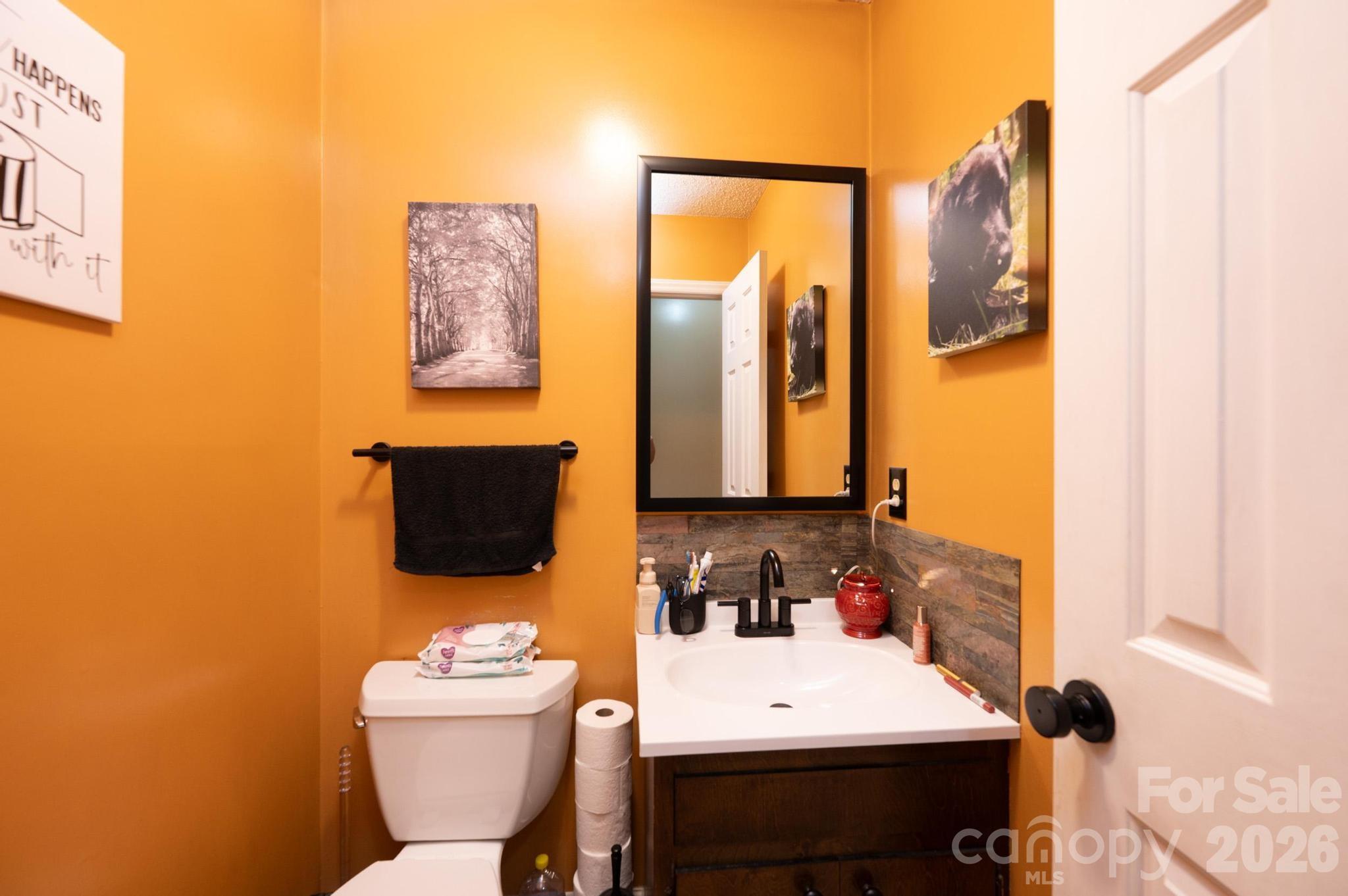 3229 15th Avenue NE — Conover