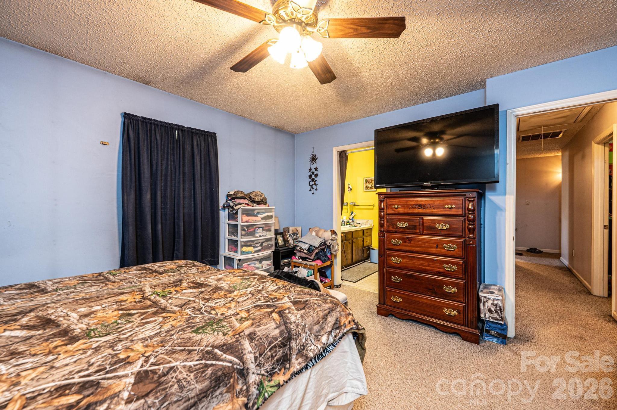 3229 15th Avenue NE — Conover