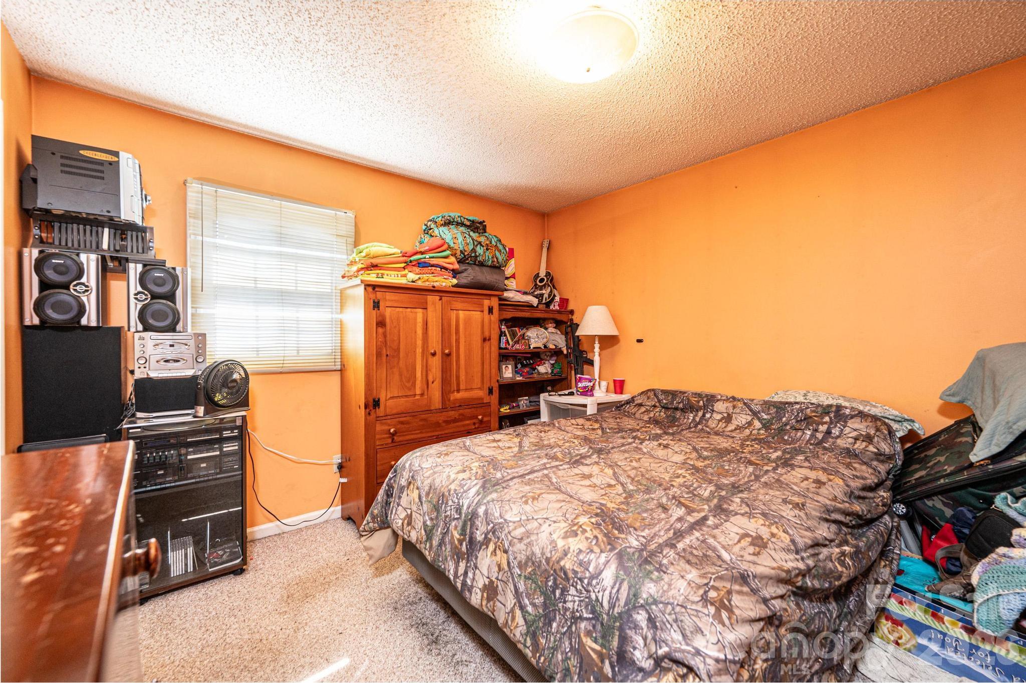 3229 15th Avenue NE — Conover