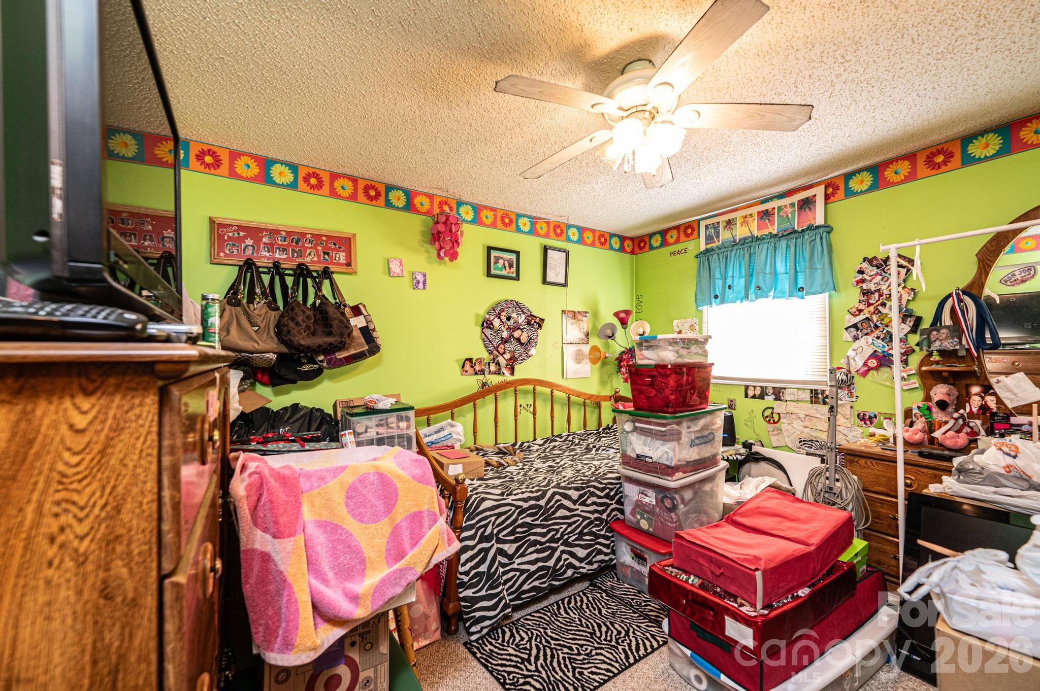 3229 15th Avenue NE — Conover
