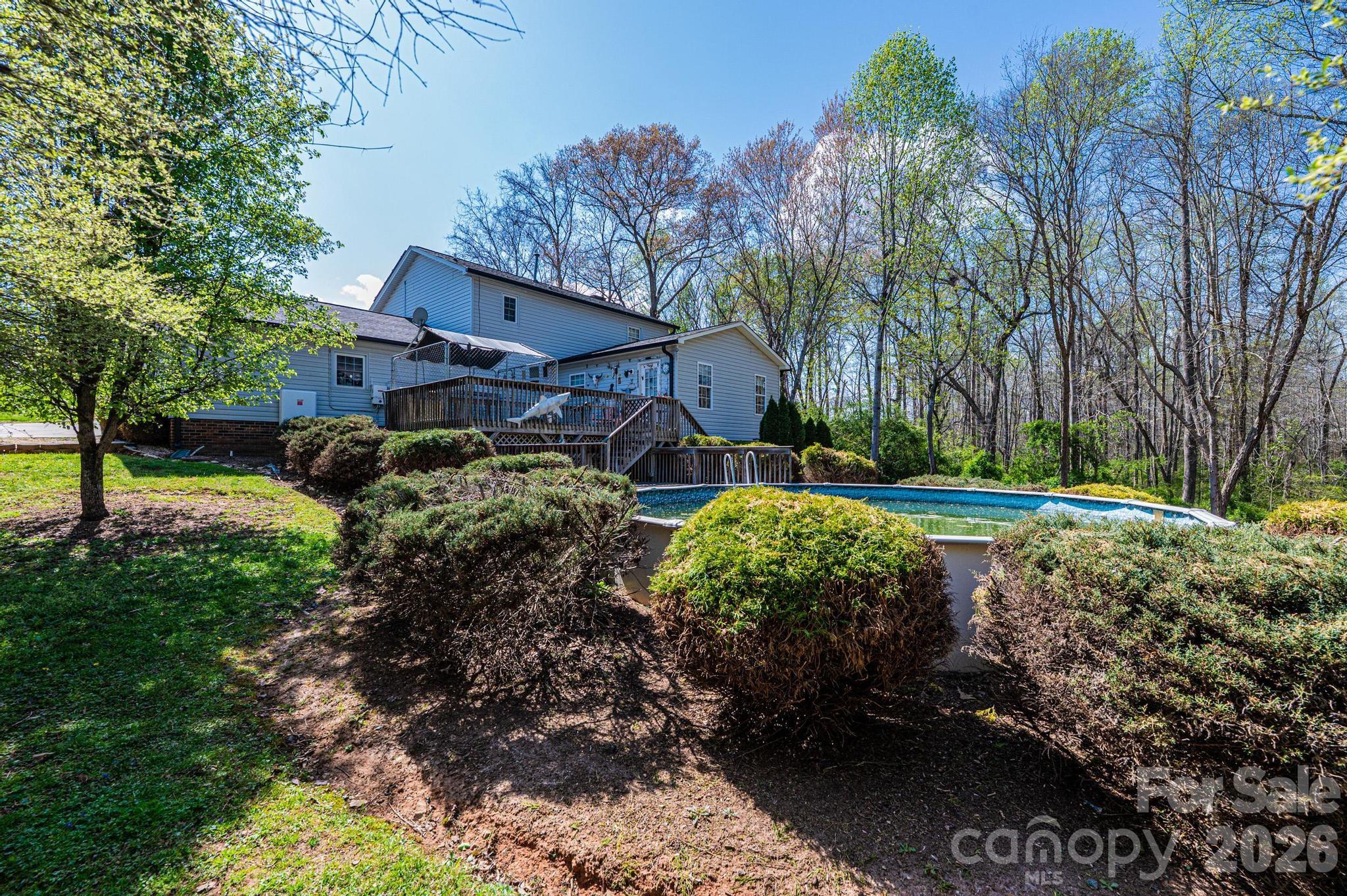 3229 15th Avenue NE — Conover
