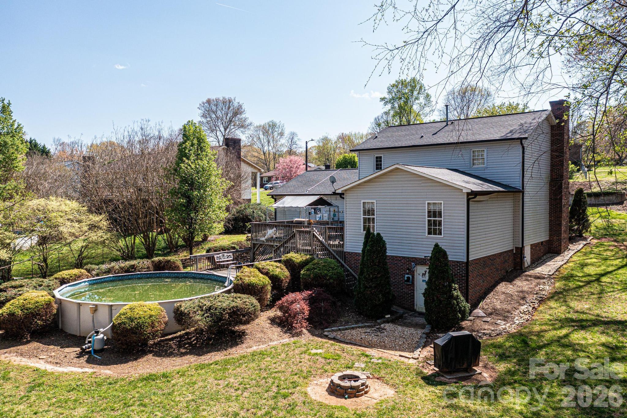 3229 15th Avenue NE — Conover