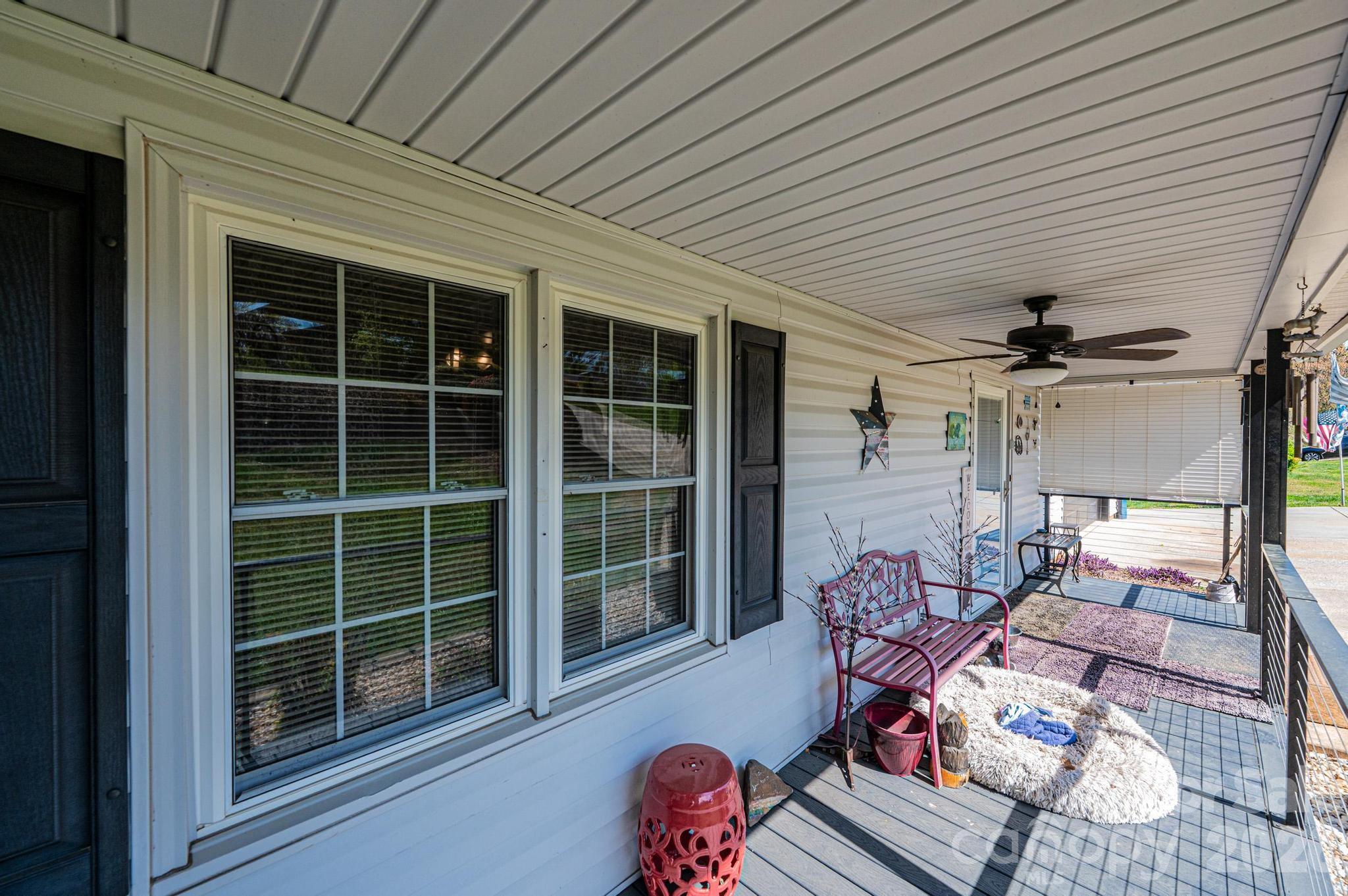 3229 15th Avenue NE — Conover