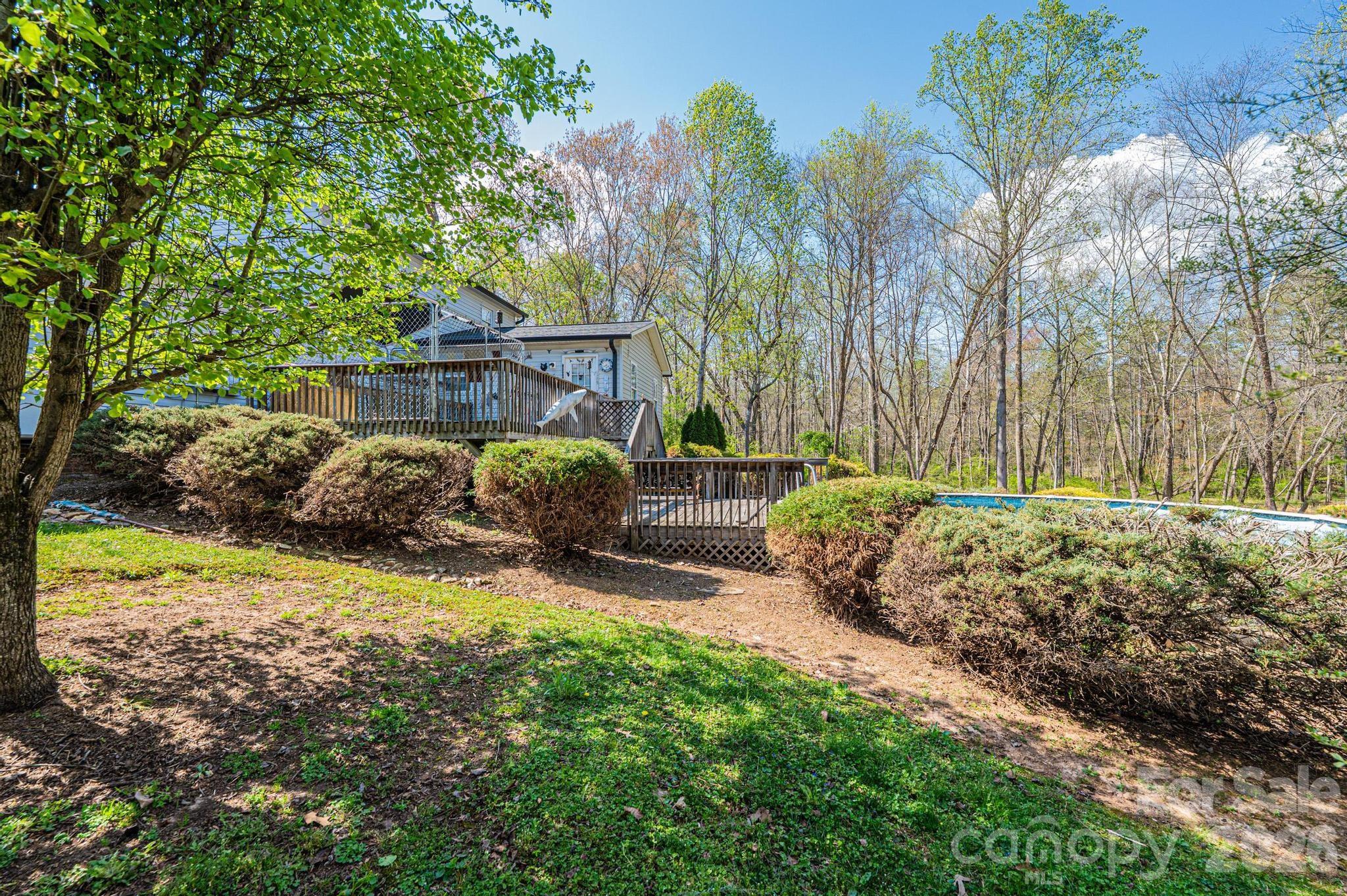 3229 15th Avenue NE — Conover