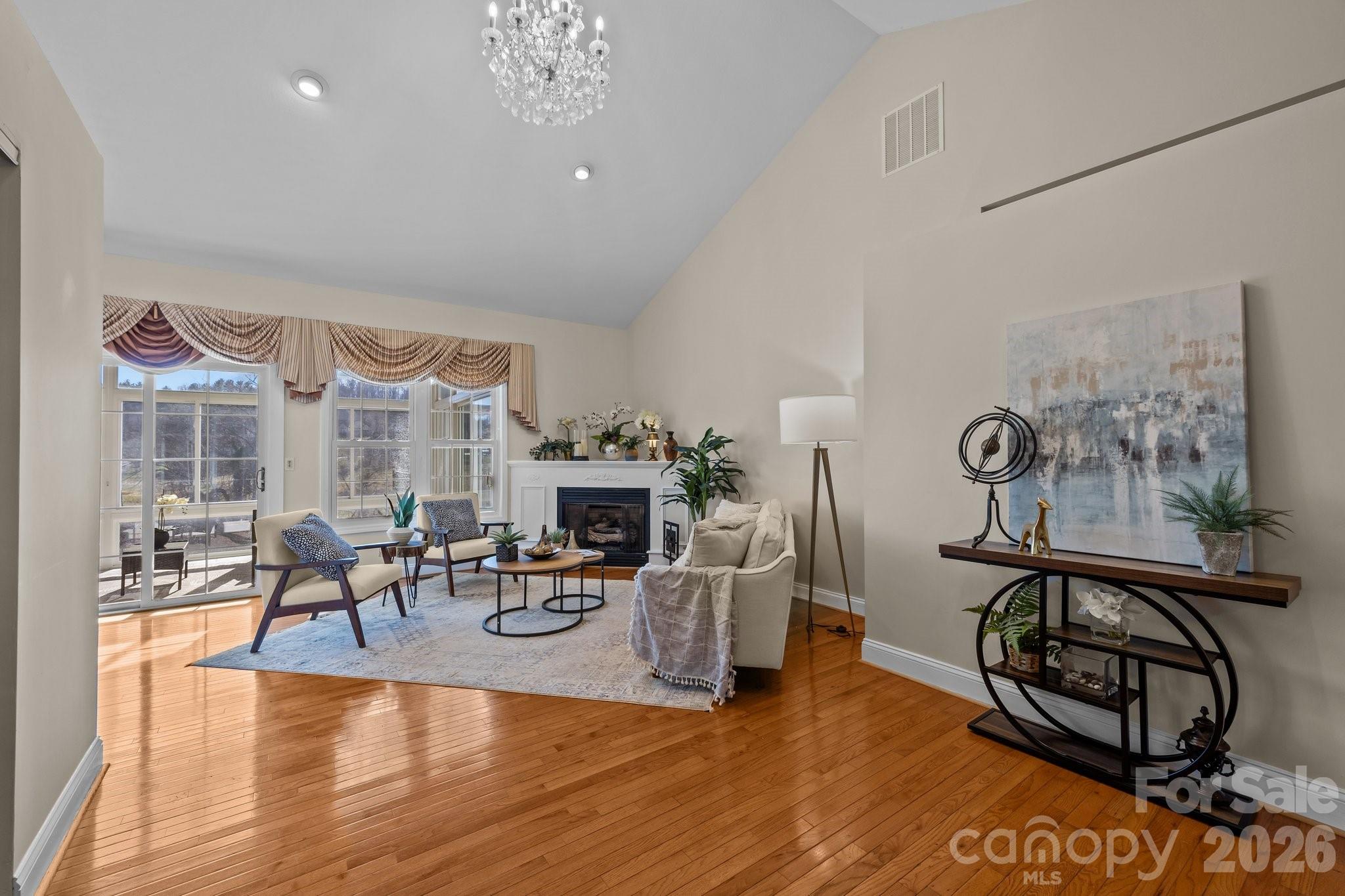 612 Vista Falls Road — Mills River