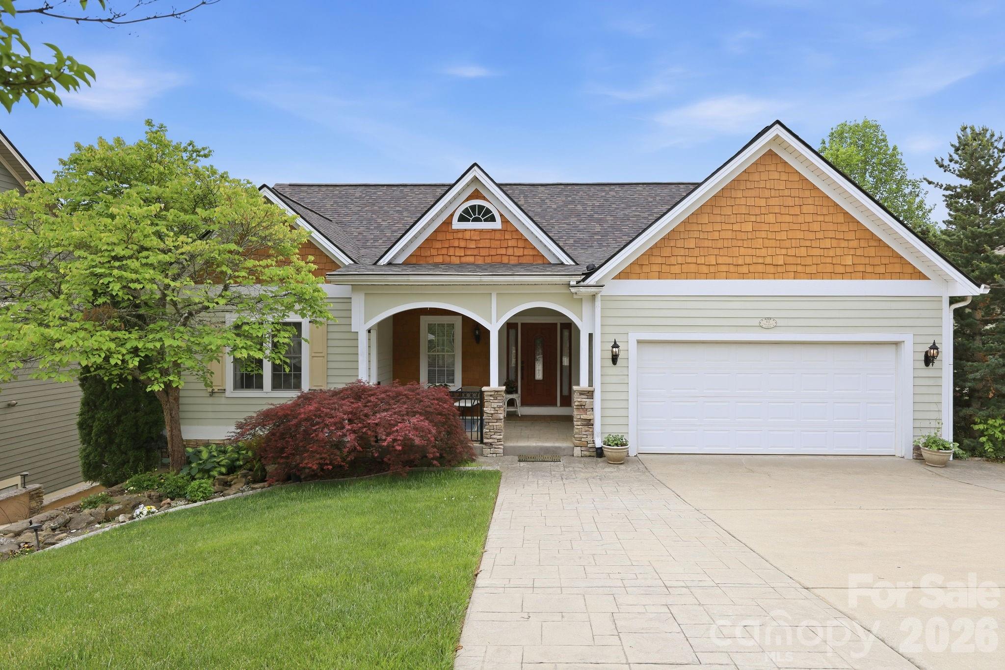 612 Vista Falls Road — Mills River