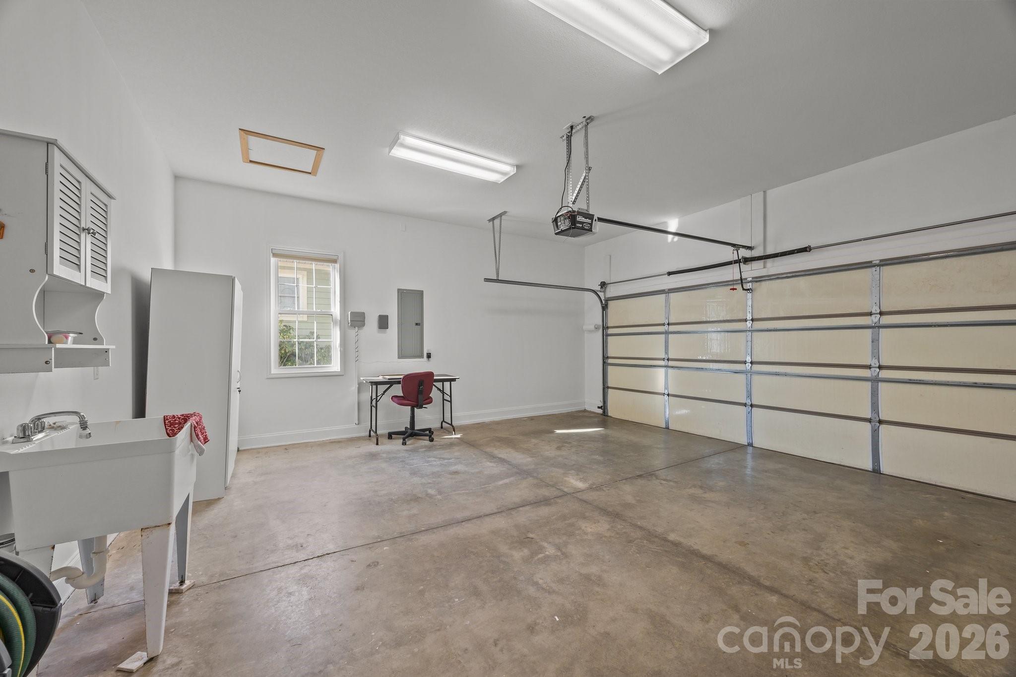 612 Vista Falls Road — Mills River