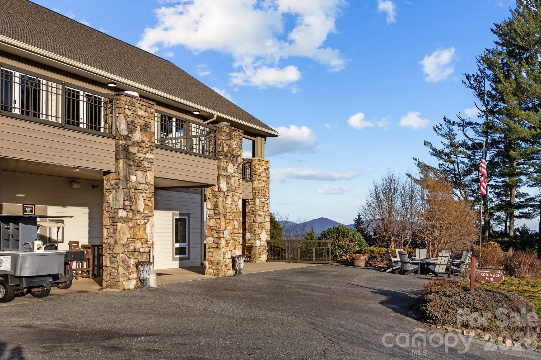 612 Vista Falls Road — Mills River