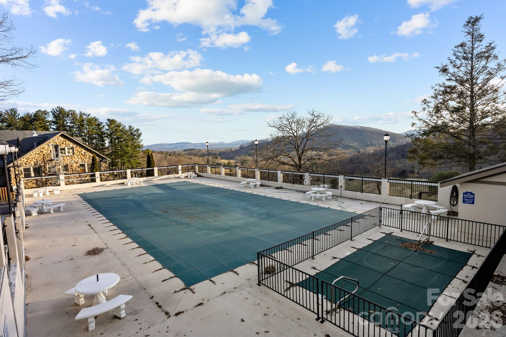 612 Vista Falls Road — Mills River