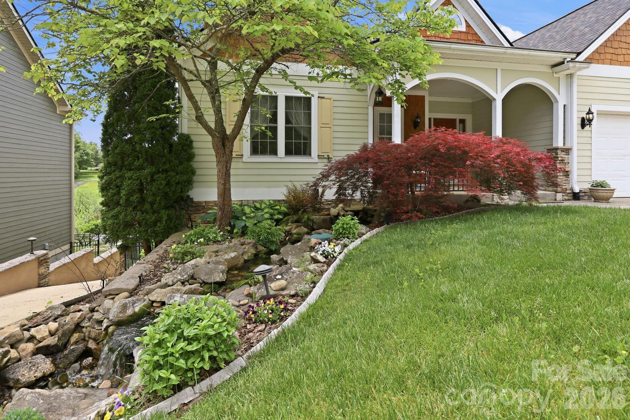 612 Vista Falls Road — Mills River