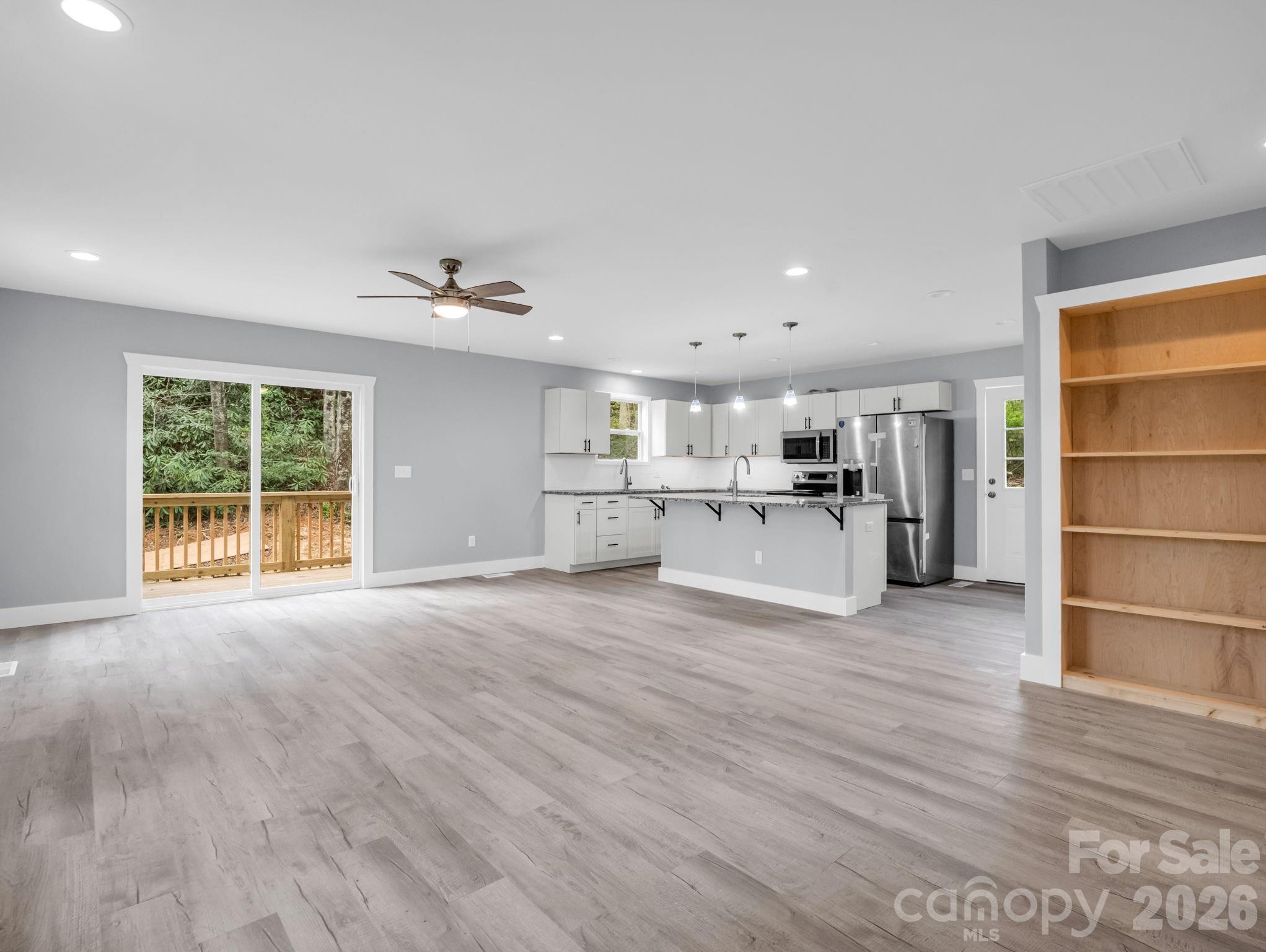 1460 Pickens Highway — Rosman