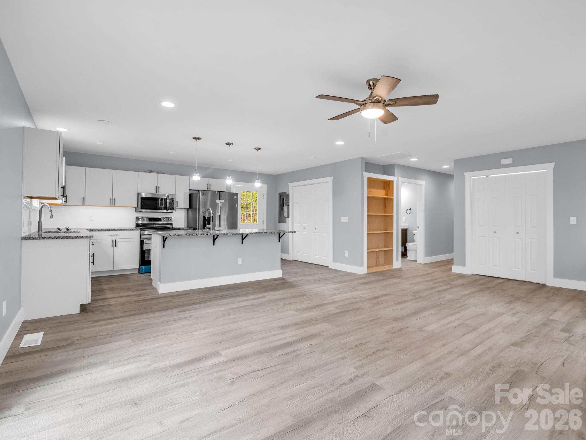 1460 Pickens Highway — Rosman