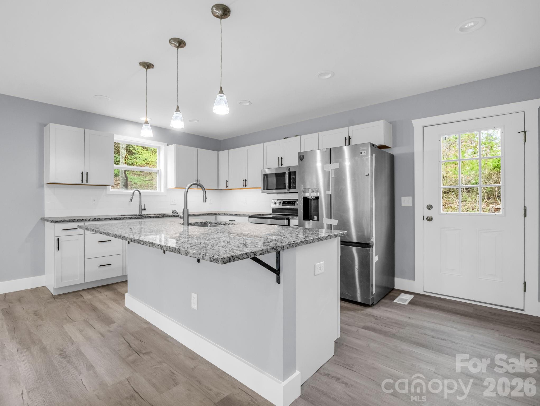 1460 Pickens Highway — Rosman