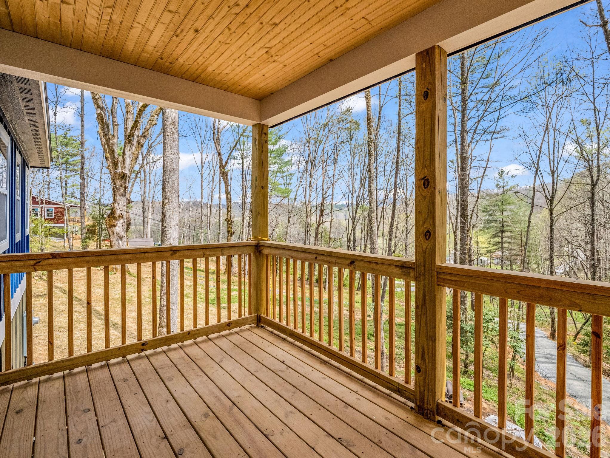1460 Pickens Highway — Rosman