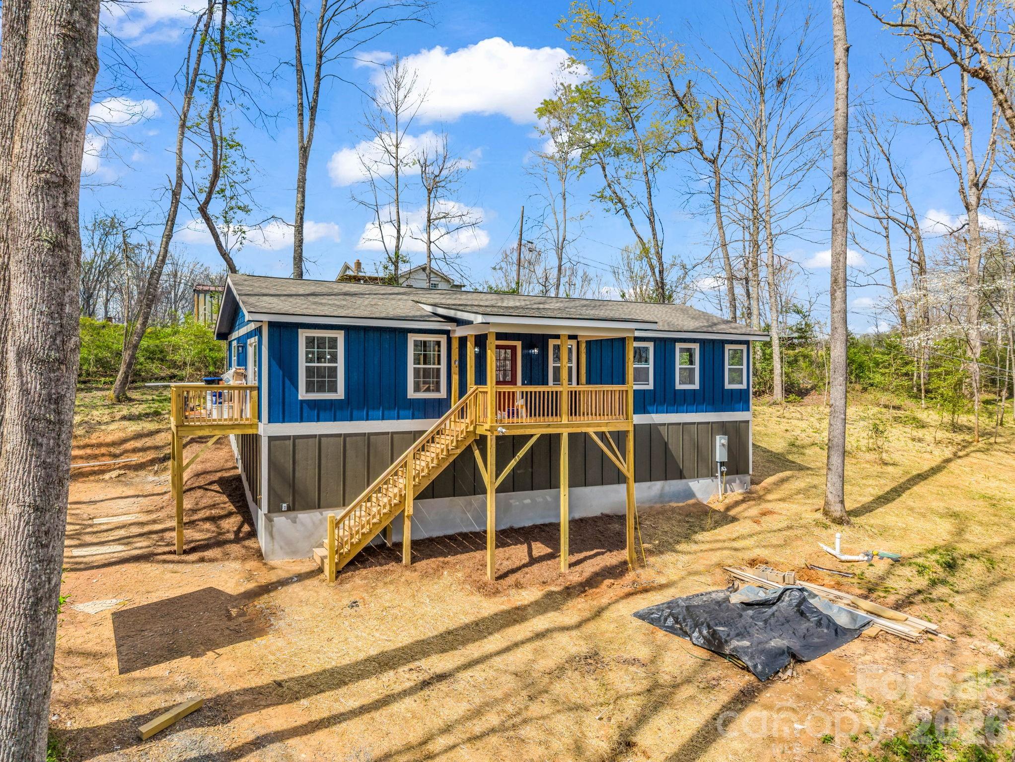 1460 Pickens Highway — Rosman
