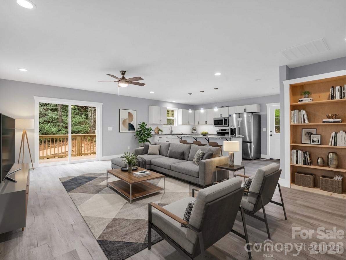 1460 Pickens Highway — Rosman