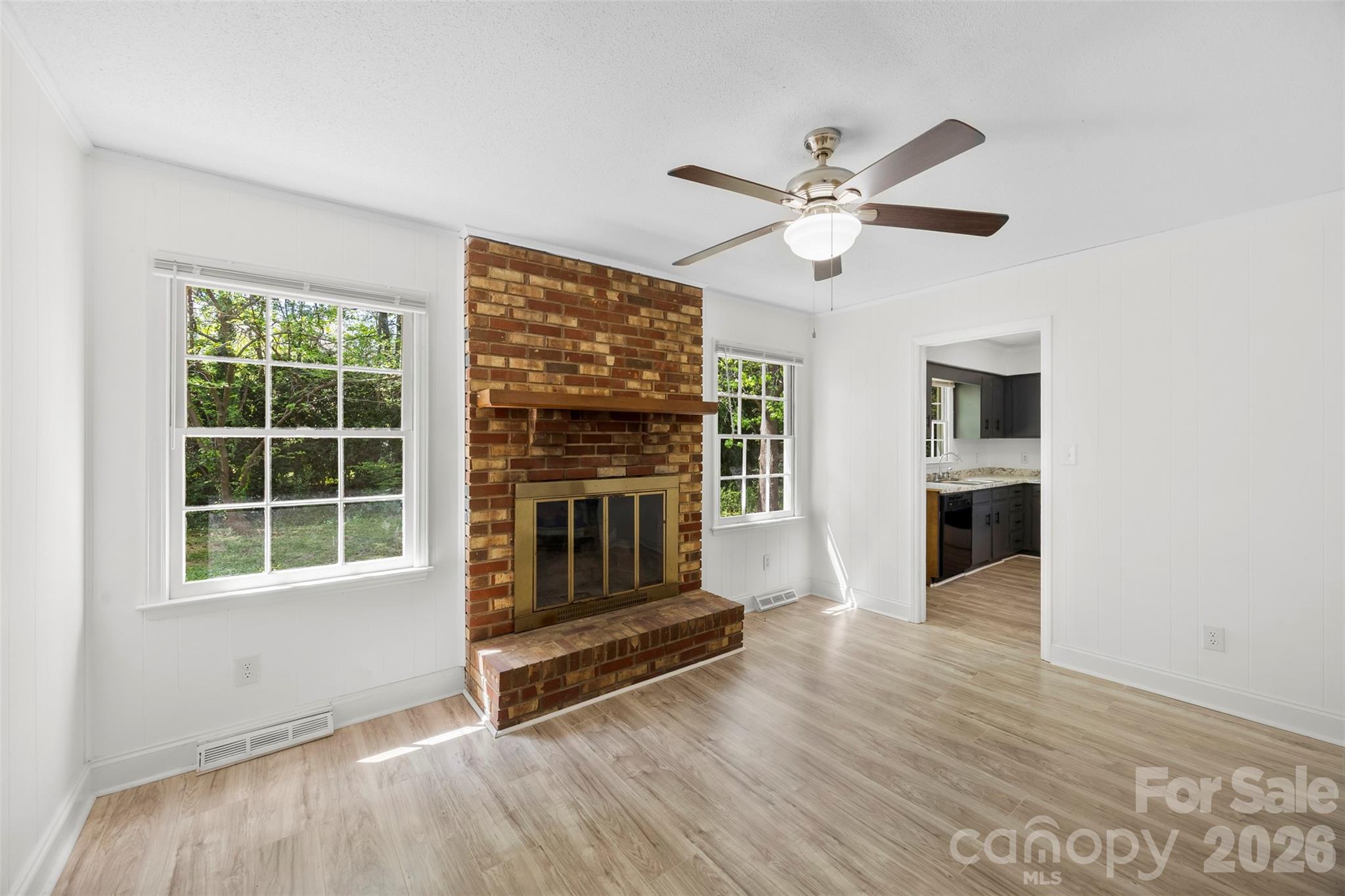 425 Whitethorn Drive — Gastonia