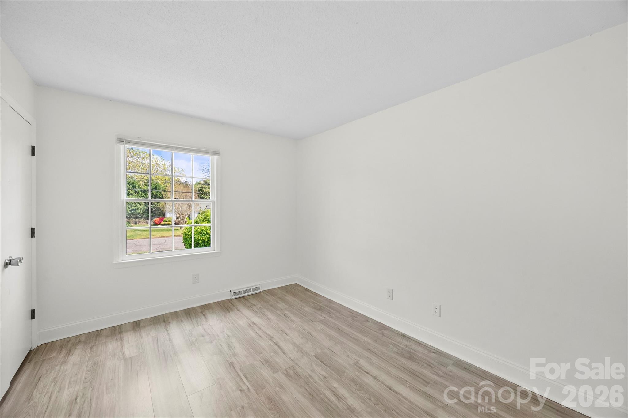 425 Whitethorn Drive — Gastonia